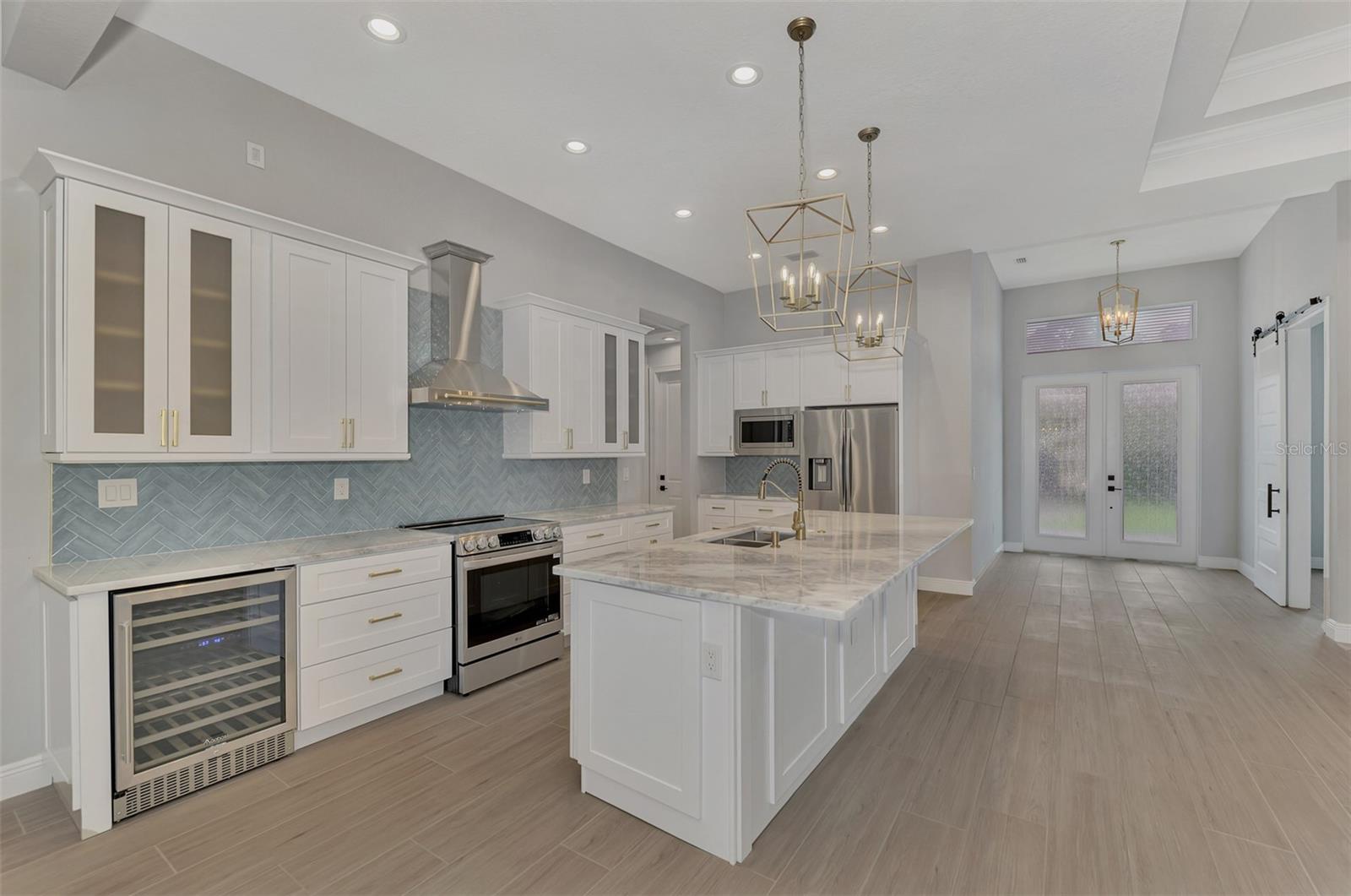 1411 LIGGETT CIR, PORT CHARLOTTE, FL, 33953
