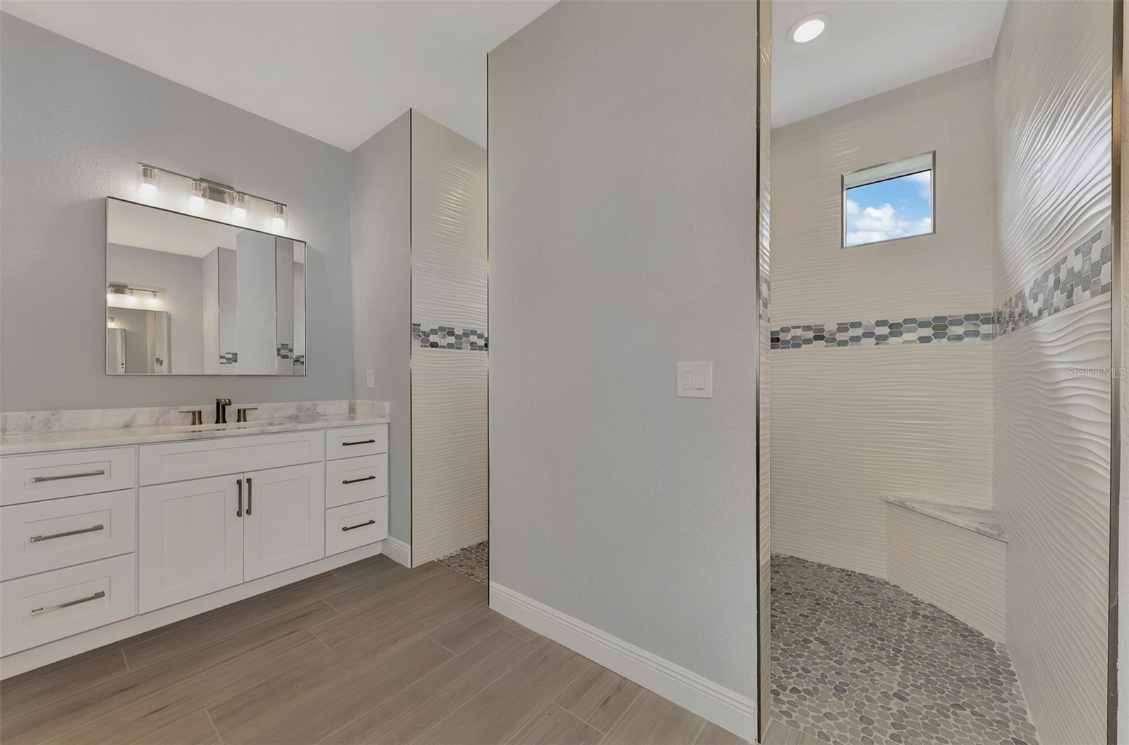 1411 LIGGETT CIR, PORT CHARLOTTE, FL, 33953