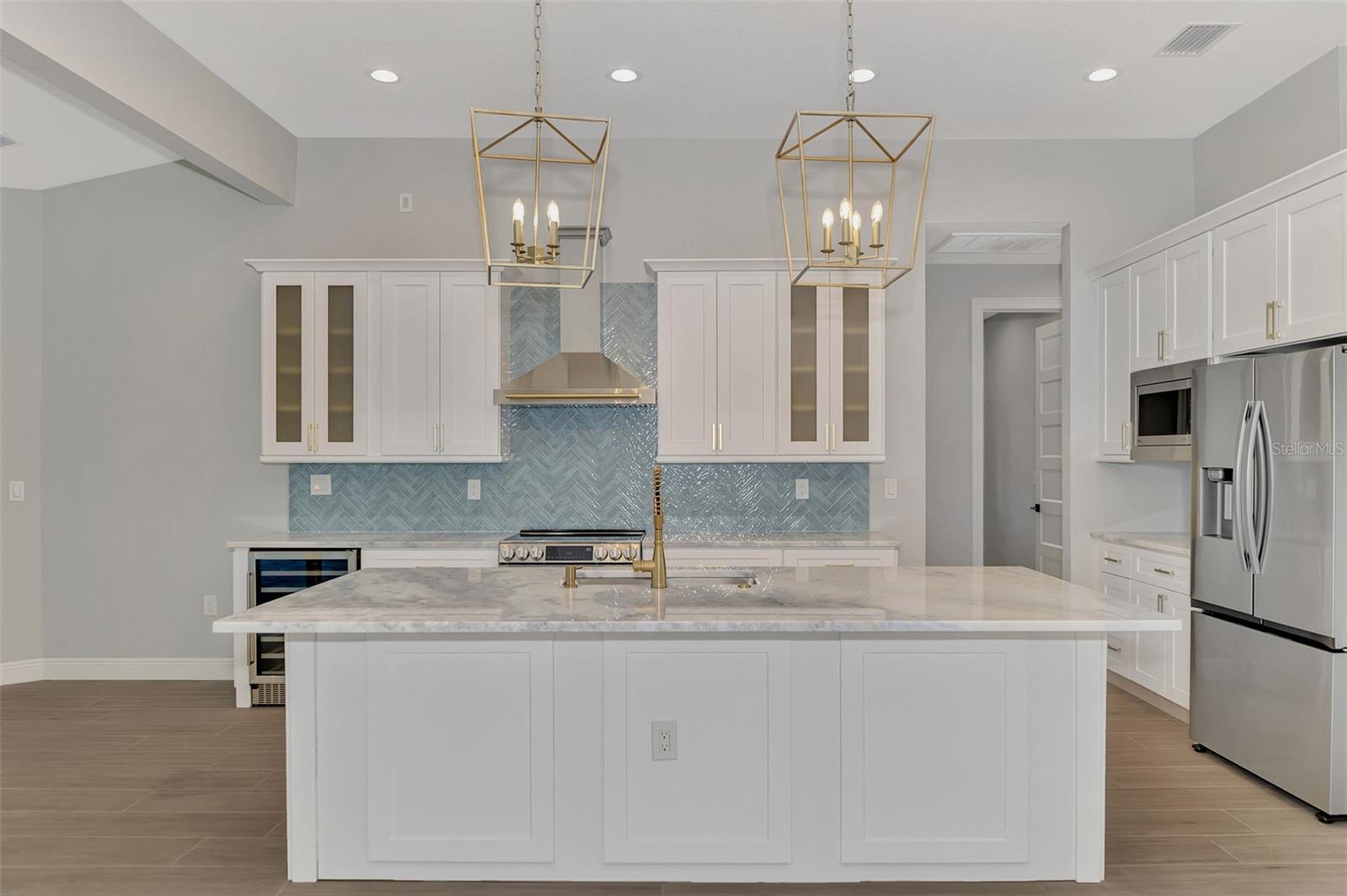 1411 LIGGETT CIR, PORT CHARLOTTE, FL, 33953