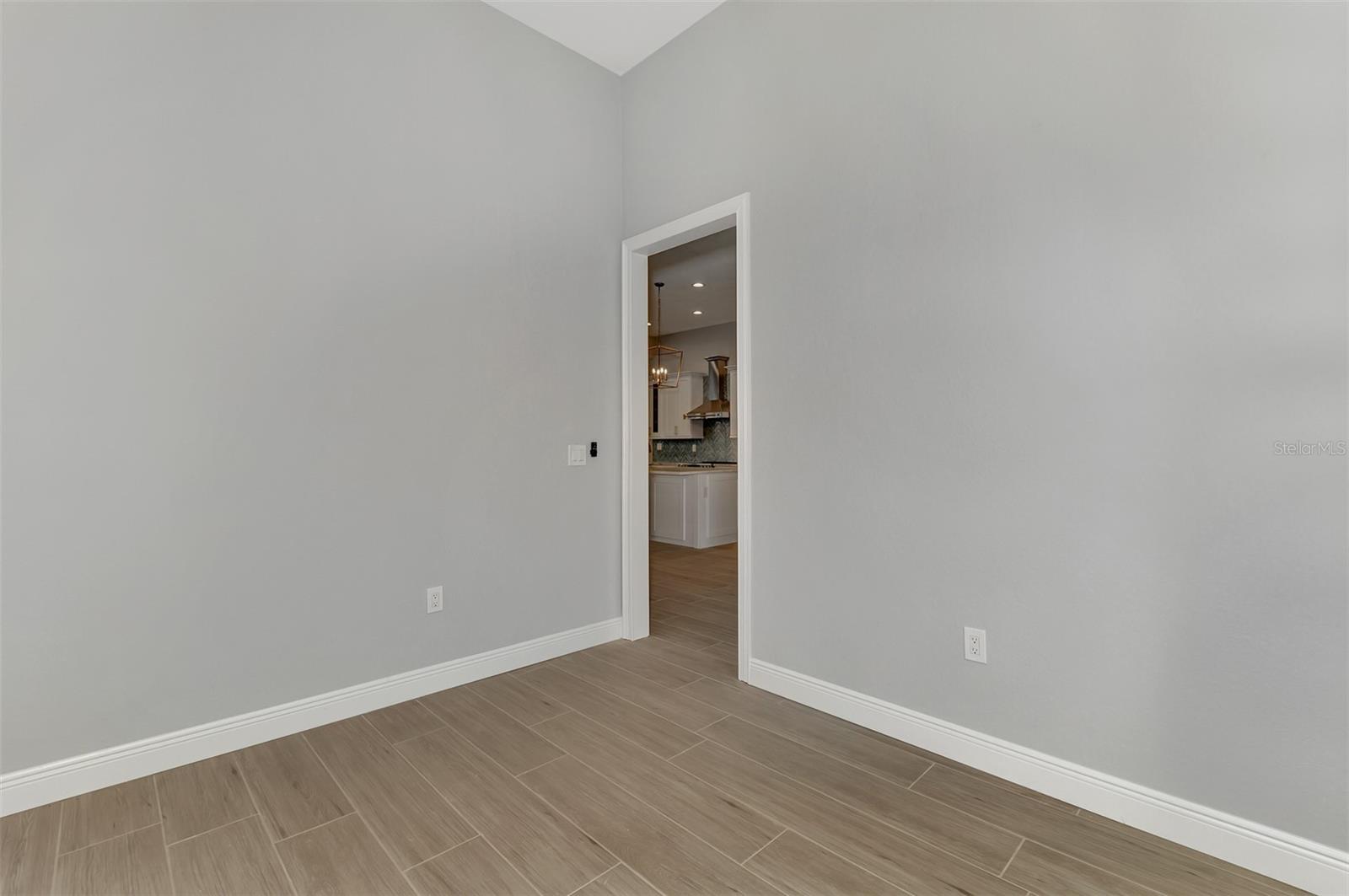 1411 LIGGETT CIR, PORT CHARLOTTE, FL, 33953