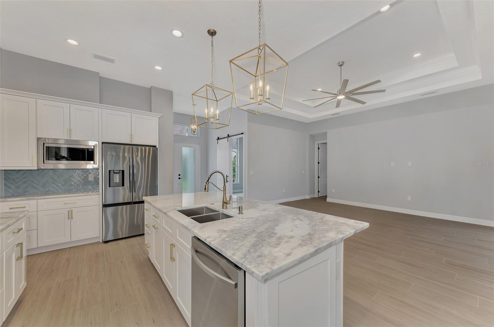 1411 LIGGETT CIR, PORT CHARLOTTE, FL, 33953