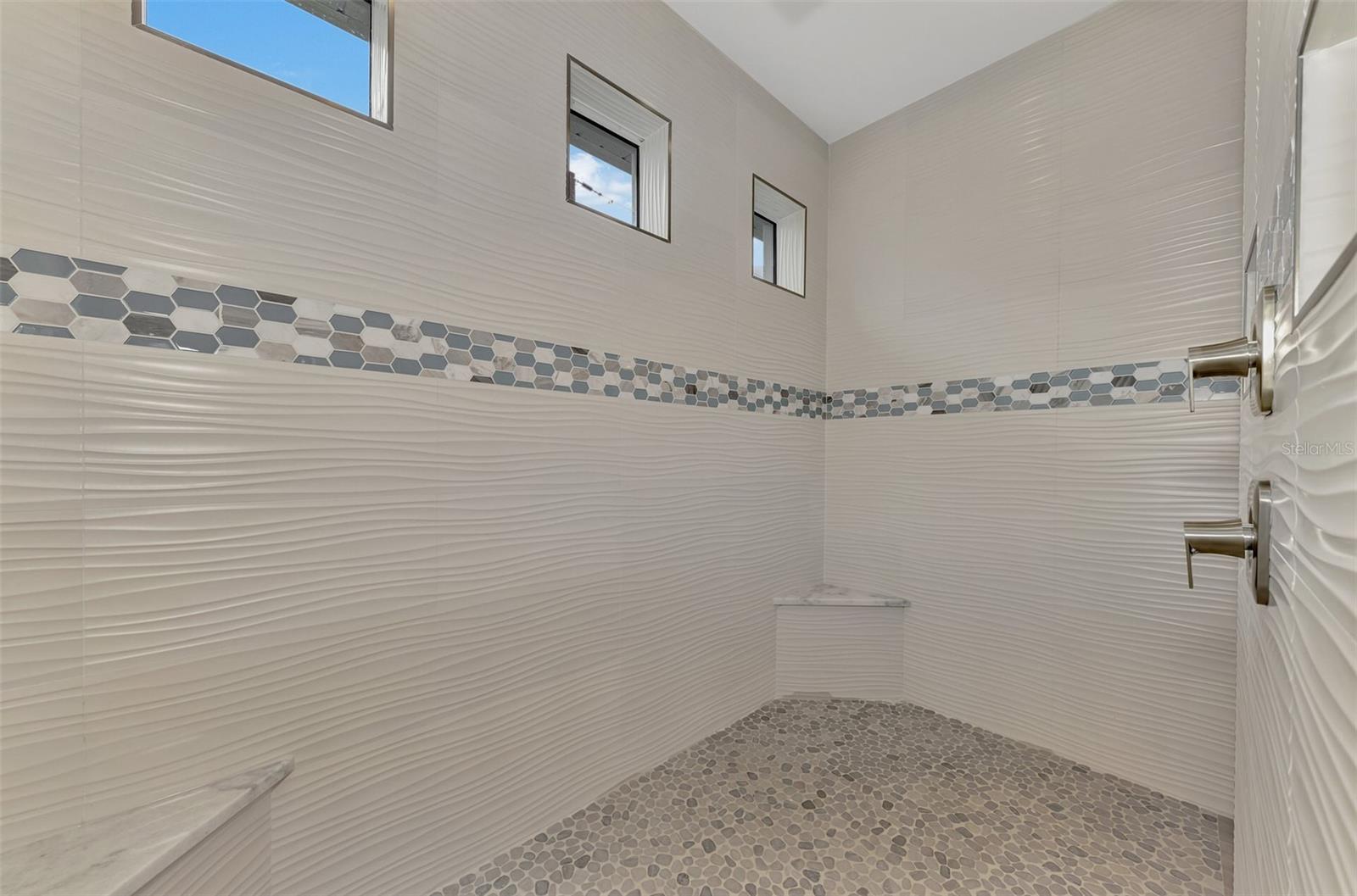 1411 LIGGETT CIR, PORT CHARLOTTE, FL, 33953