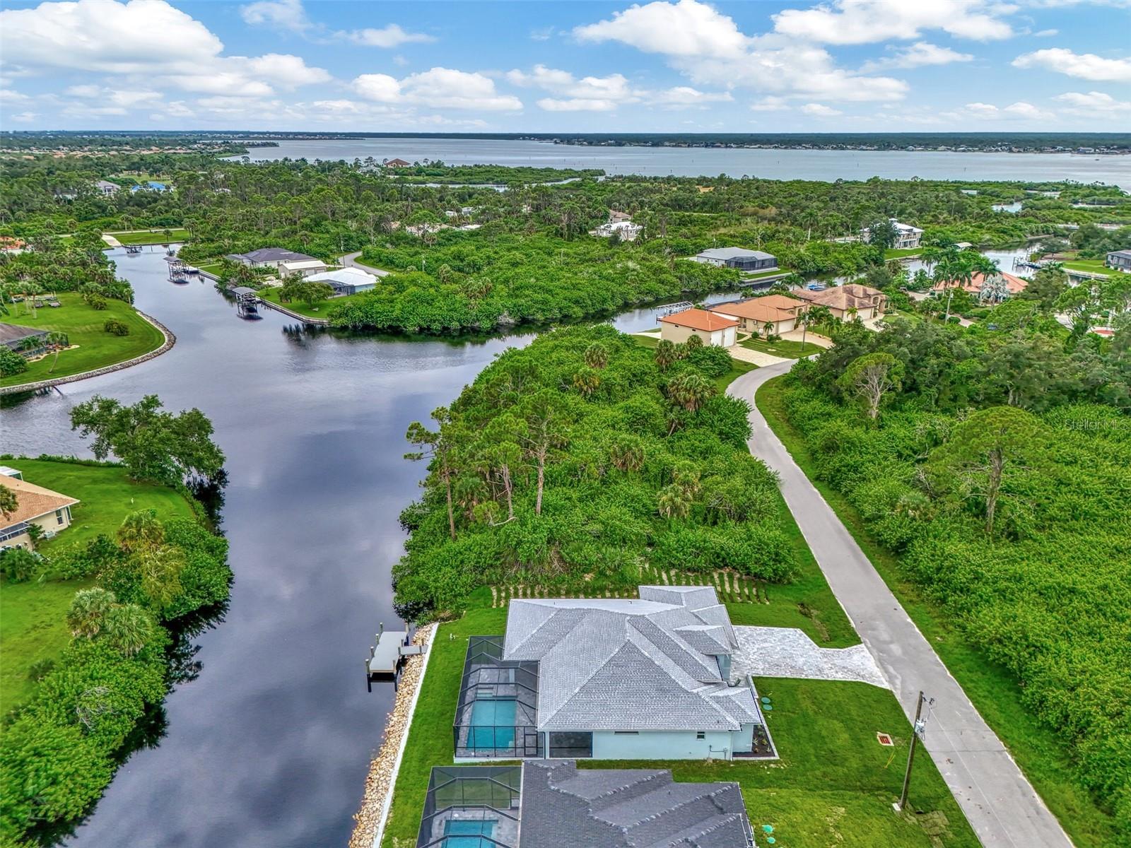 1411 LIGGETT CIR, PORT CHARLOTTE, FL, 33953