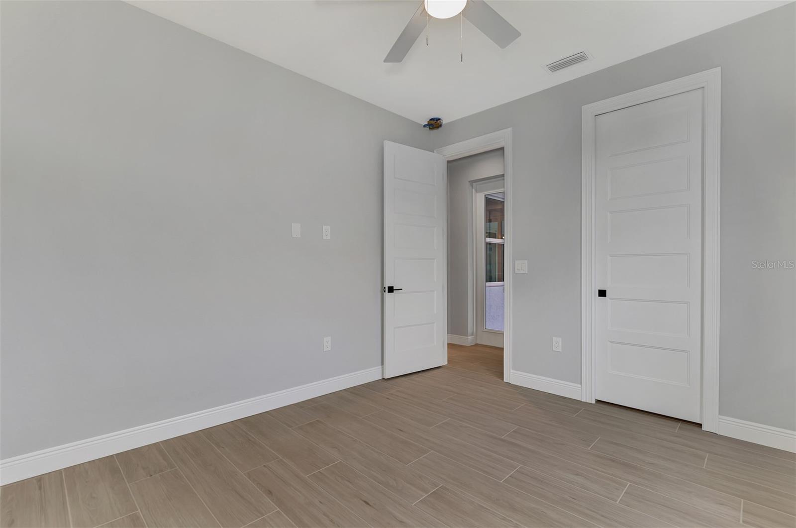 1411 LIGGETT CIR, PORT CHARLOTTE, FL, 33953