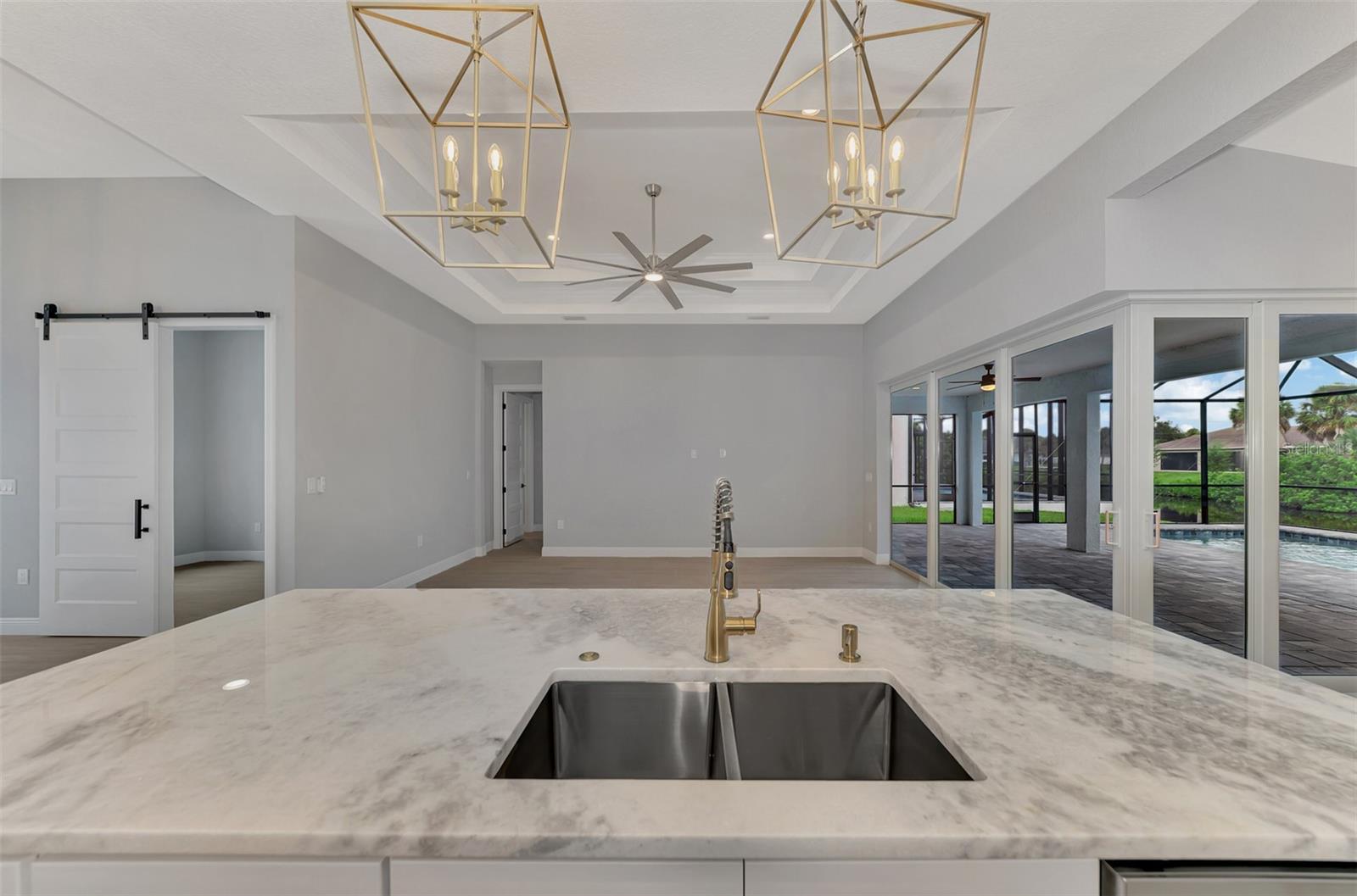 1411 LIGGETT CIR, PORT CHARLOTTE, FL, 33953