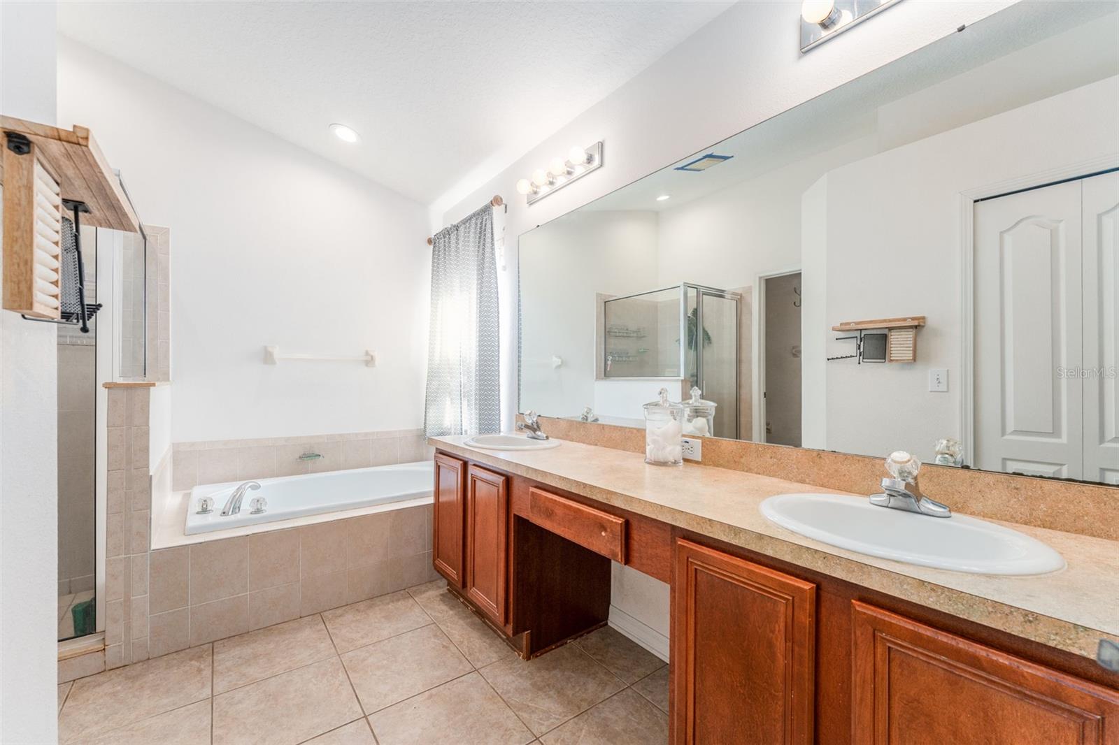 1810 RAVEN GLEN DR, RUSKIN, FL, 33570