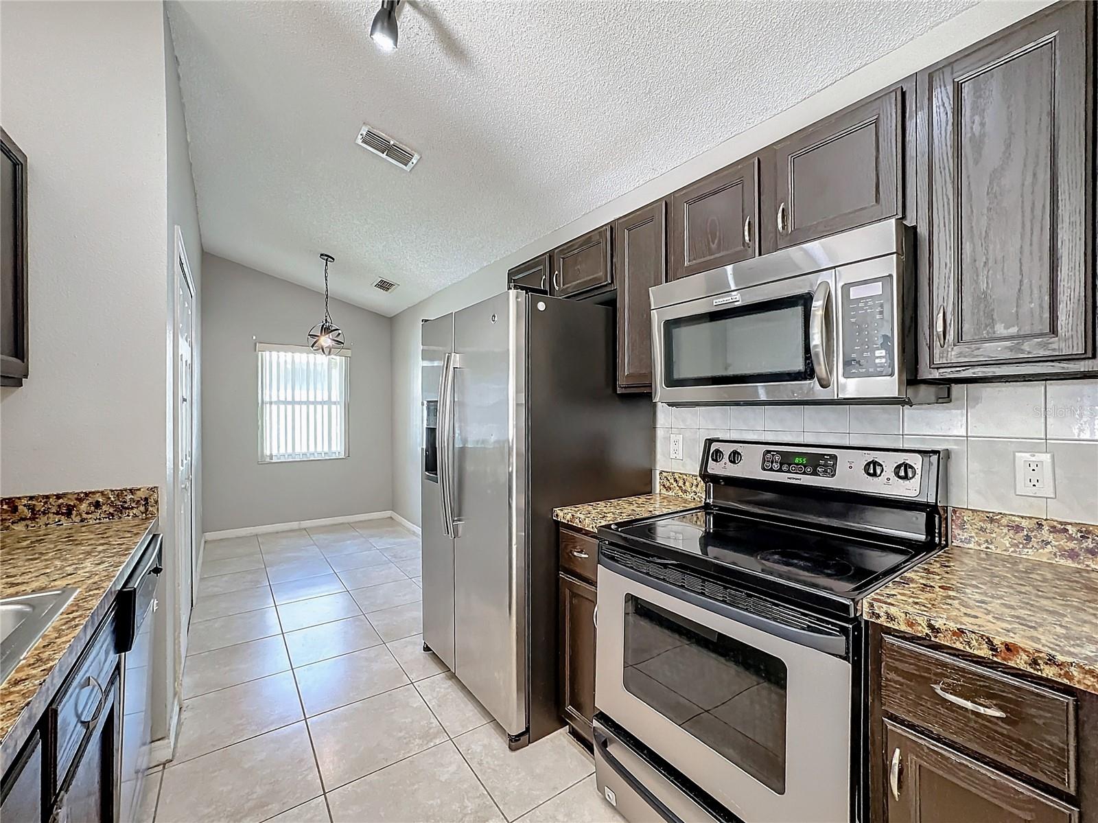 2146 REMINGTON POINTE BLVD, KISSIMMEE, FL, 34743