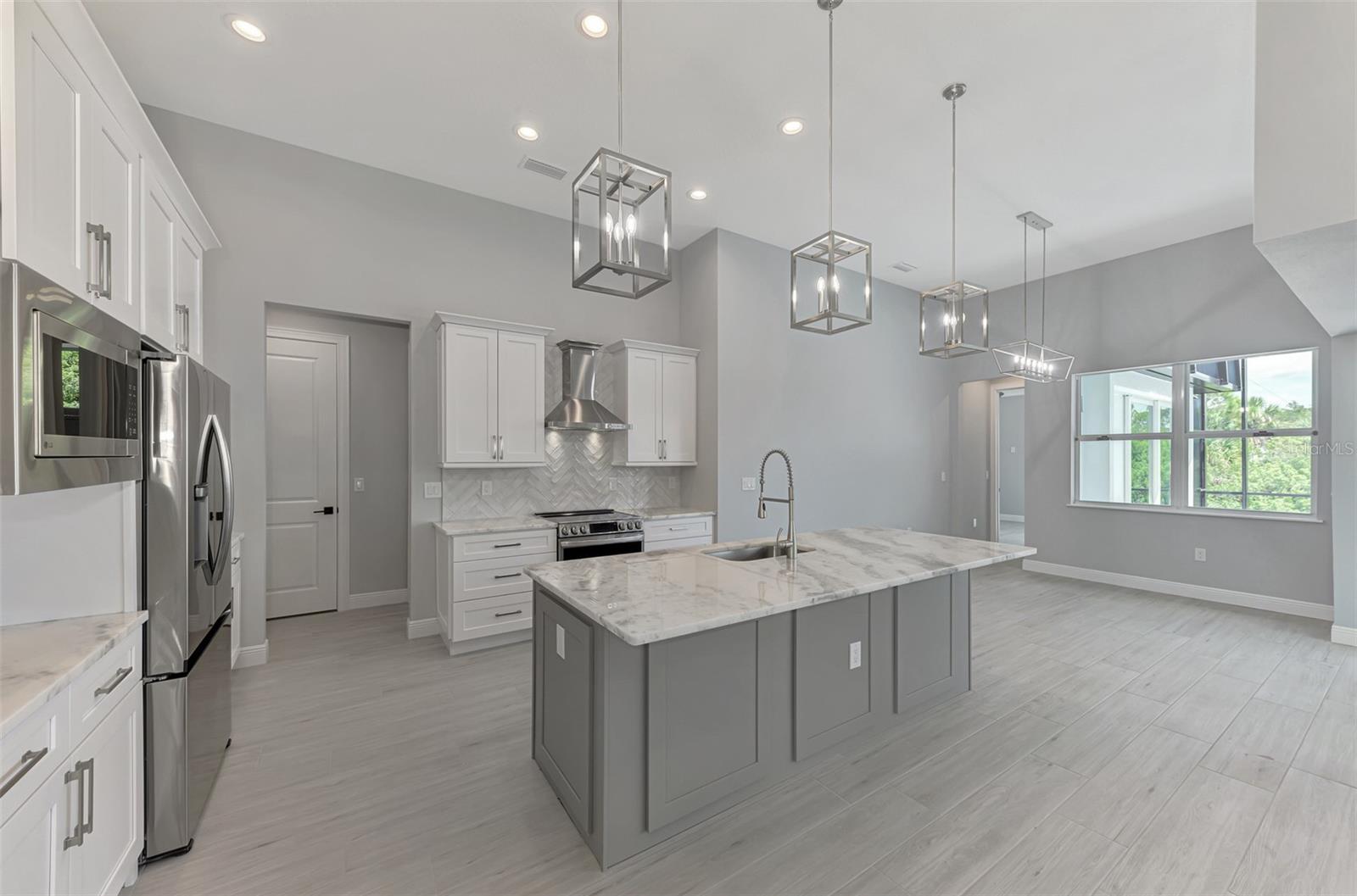 1419 LIGGETT CIR, PORT CHARLOTTE, FL, 33953
