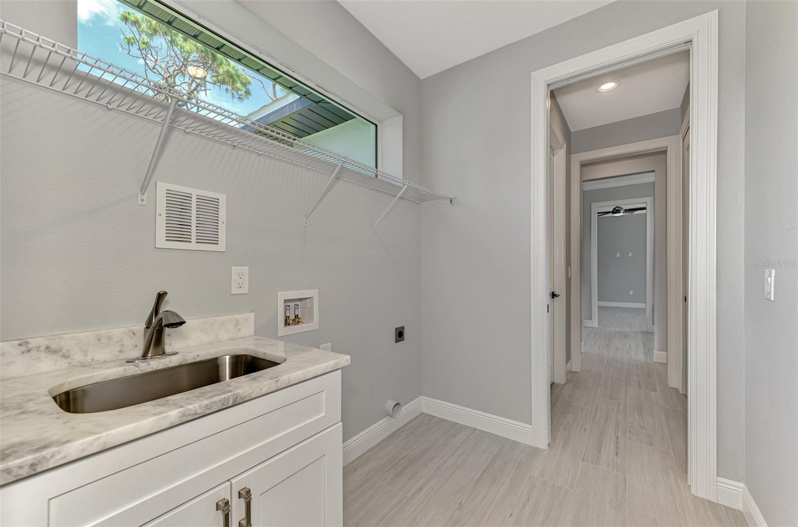 1419 LIGGETT CIR, PORT CHARLOTTE, FL, 33953