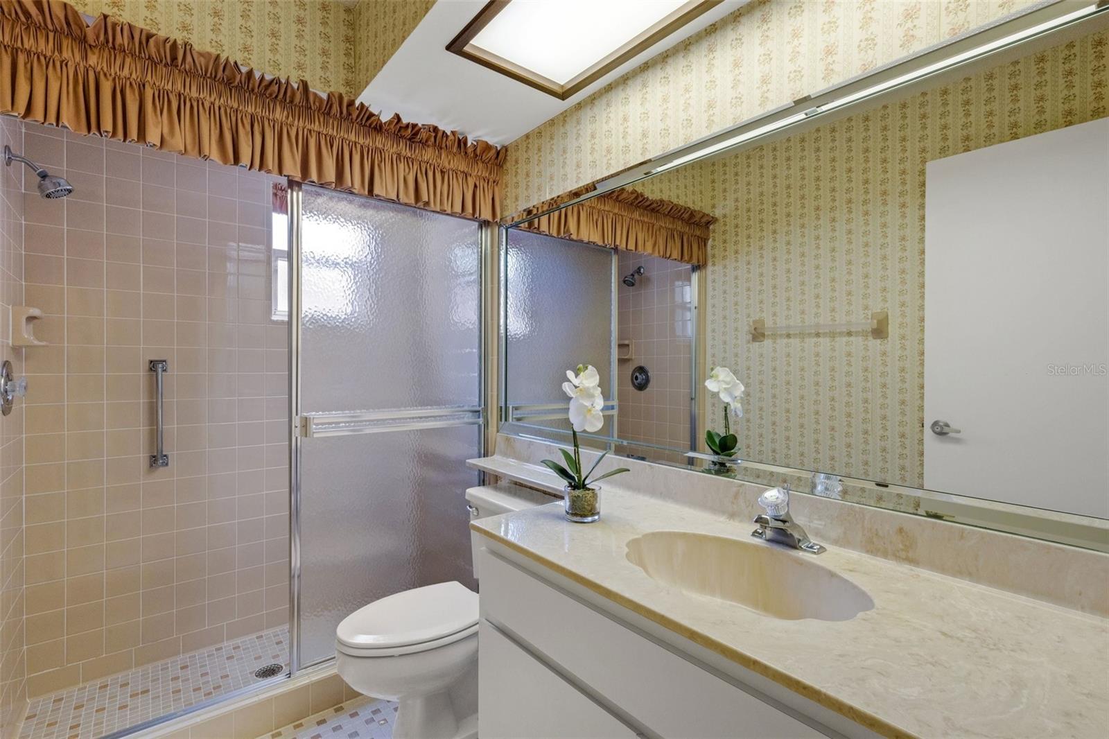 1315 GILLESPIE DR N, PALM HARBOR, FL, 34684