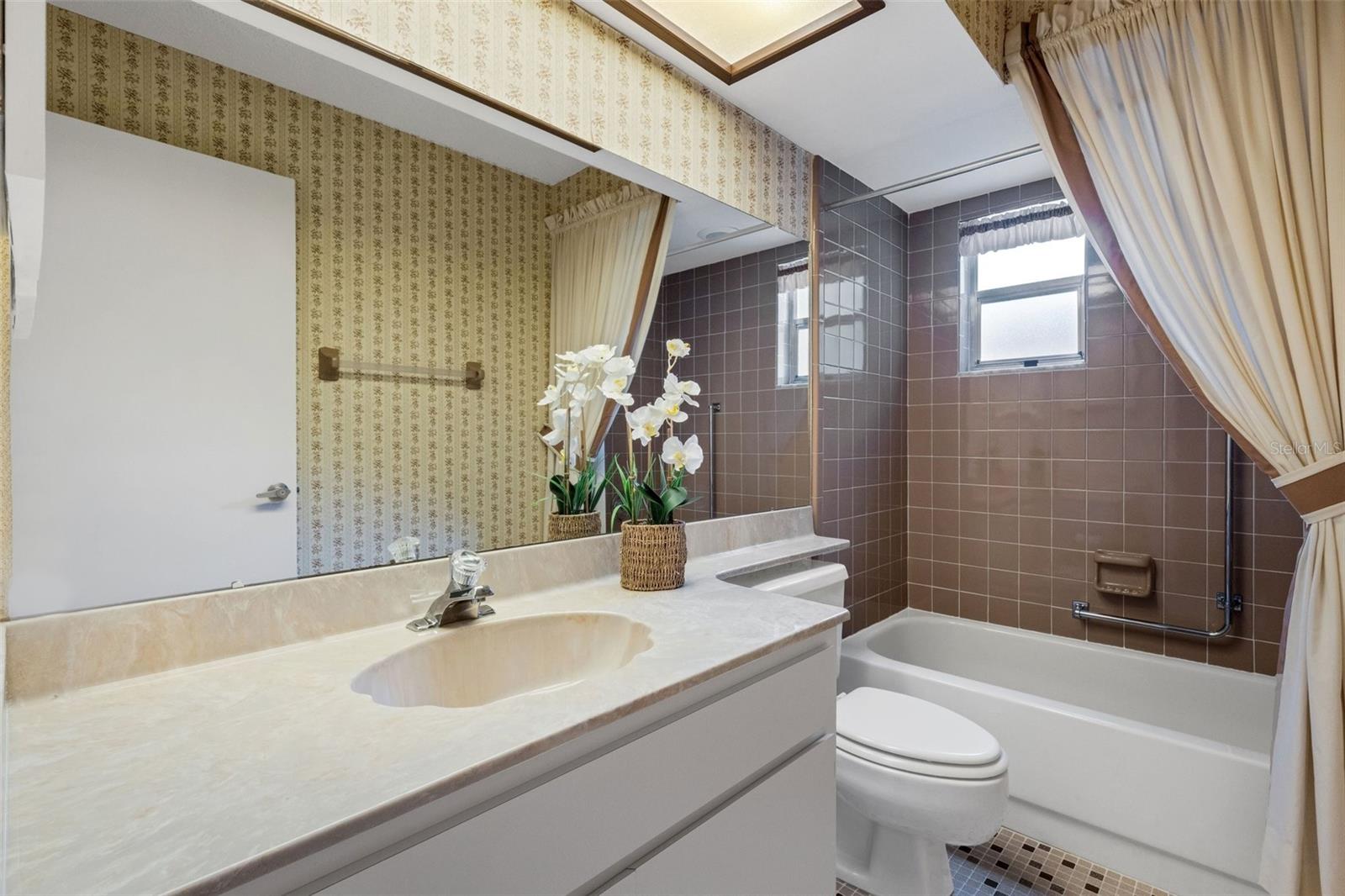 1315 GILLESPIE DR N, PALM HARBOR, FL, 34684