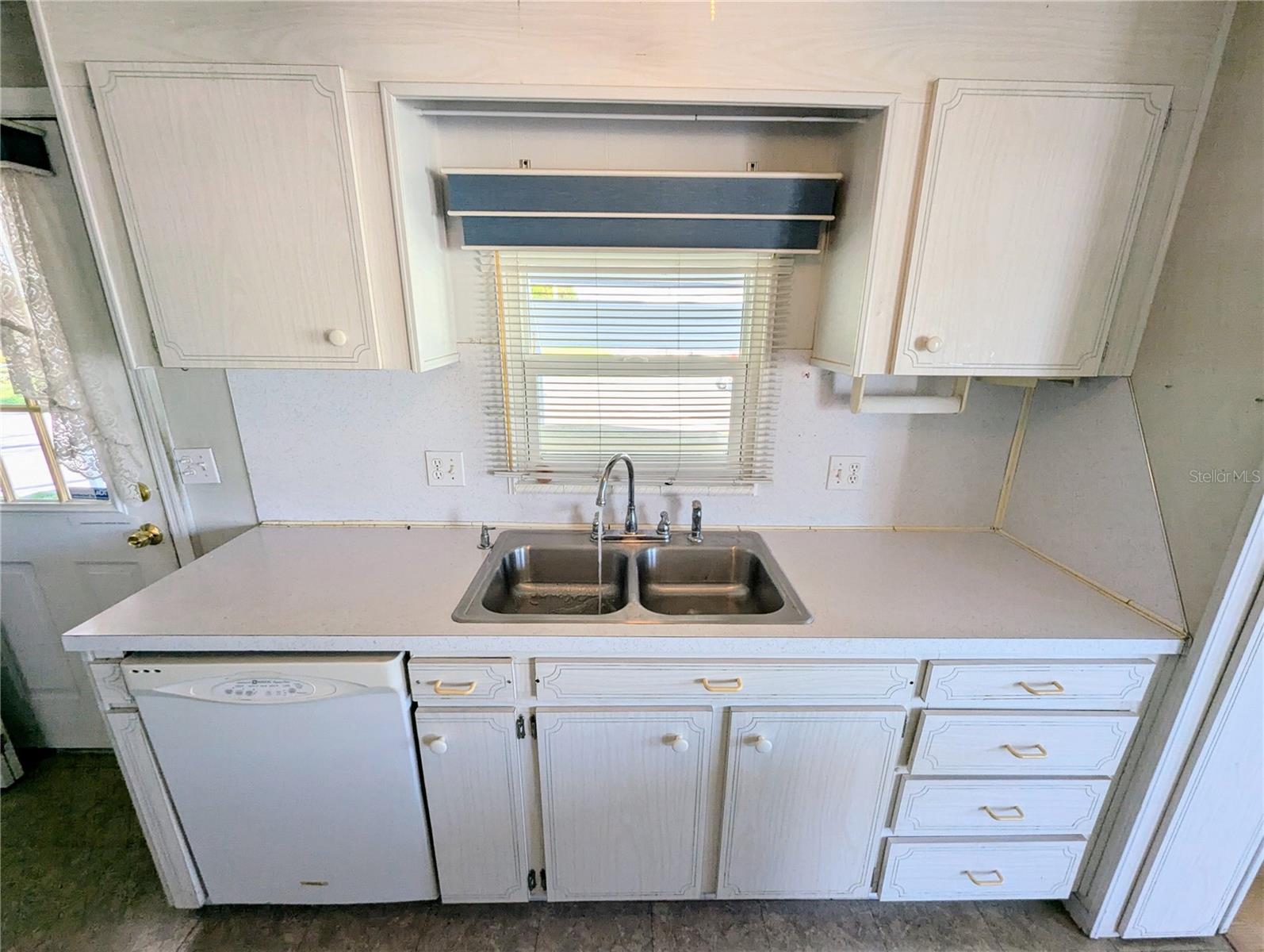 34614 PINE DR N, PINELLAS PARK, FL, 33781