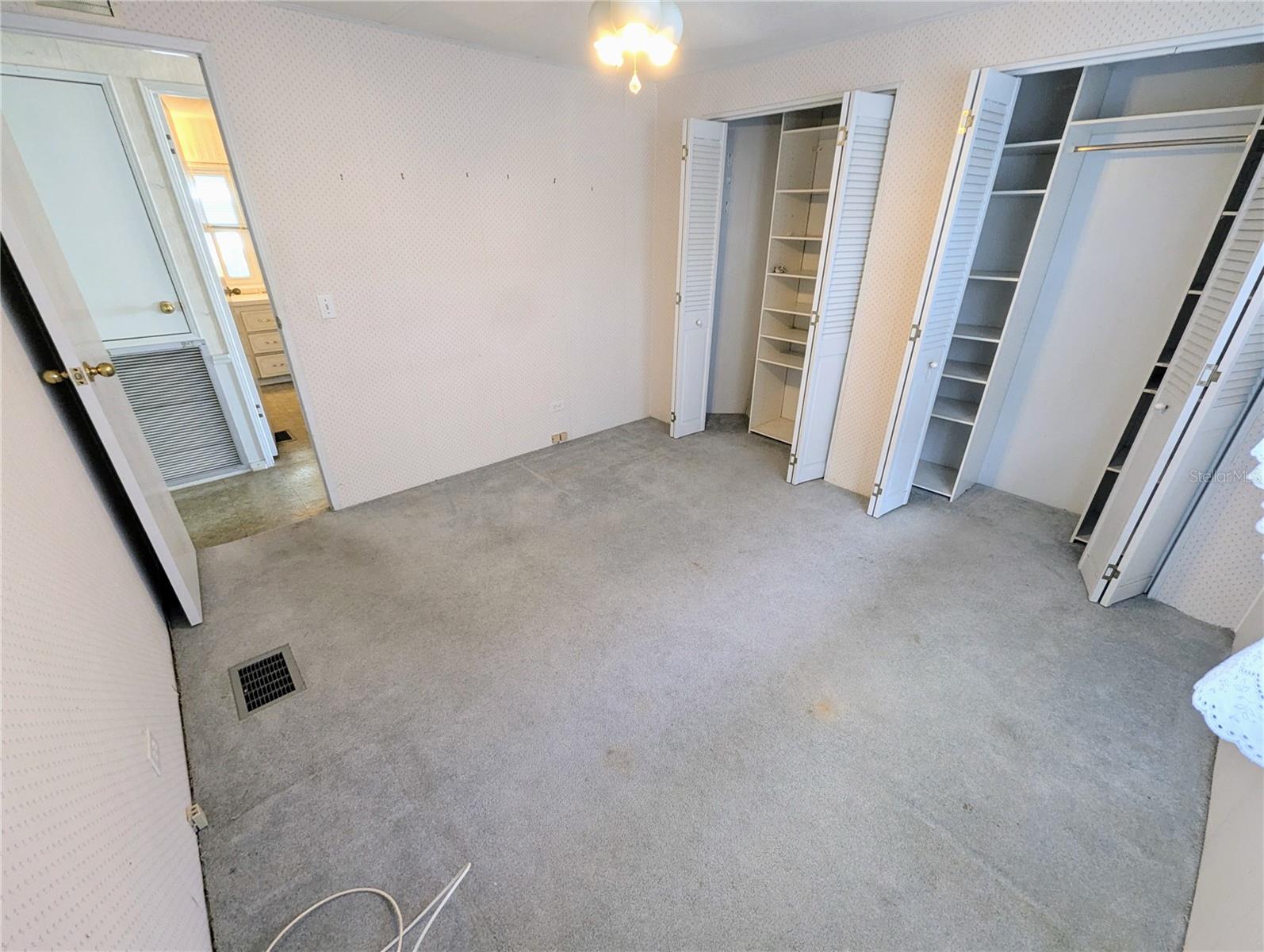 34614 PINE DR N, PINELLAS PARK, FL, 33781