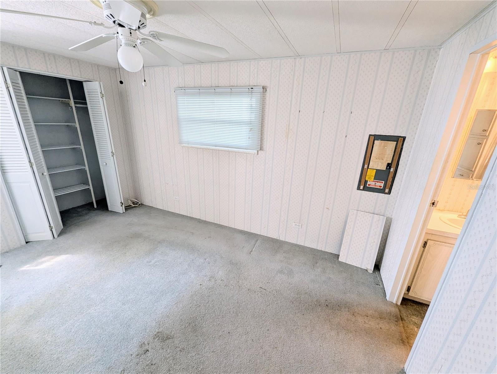 34614 PINE DR N, PINELLAS PARK, FL, 33781
