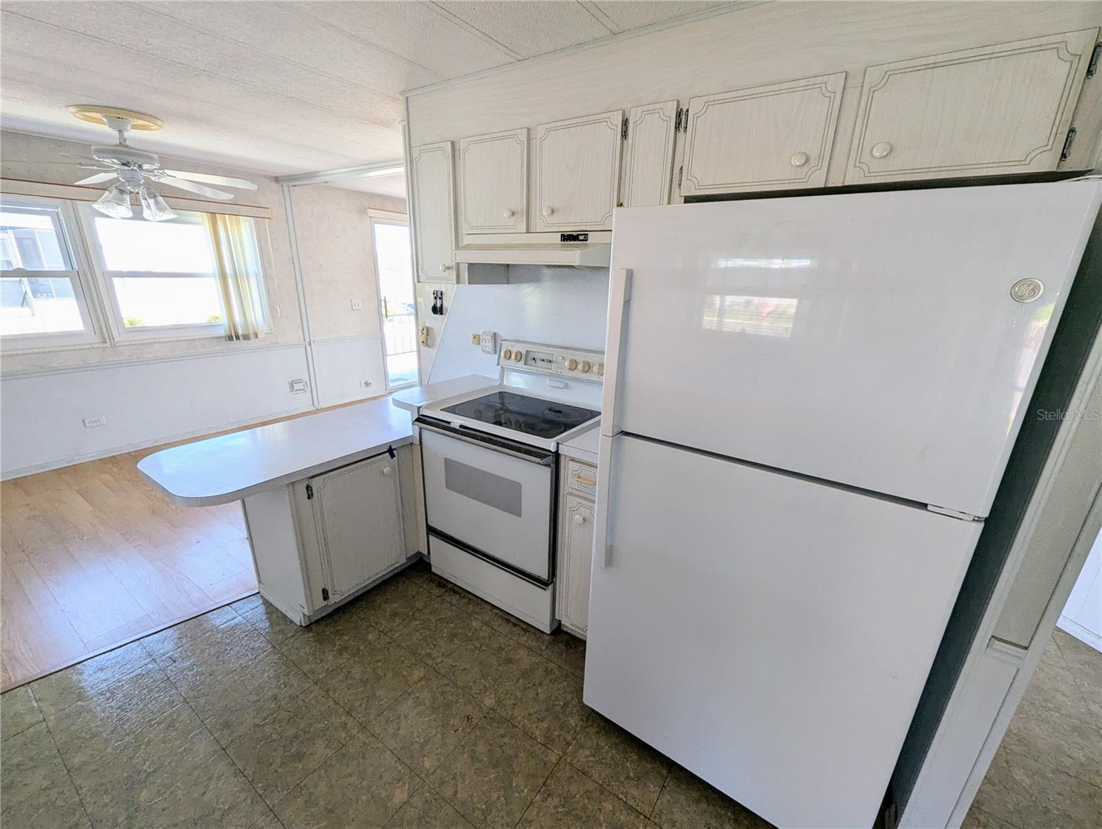 34614 PINE DR N, PINELLAS PARK, FL, 33781