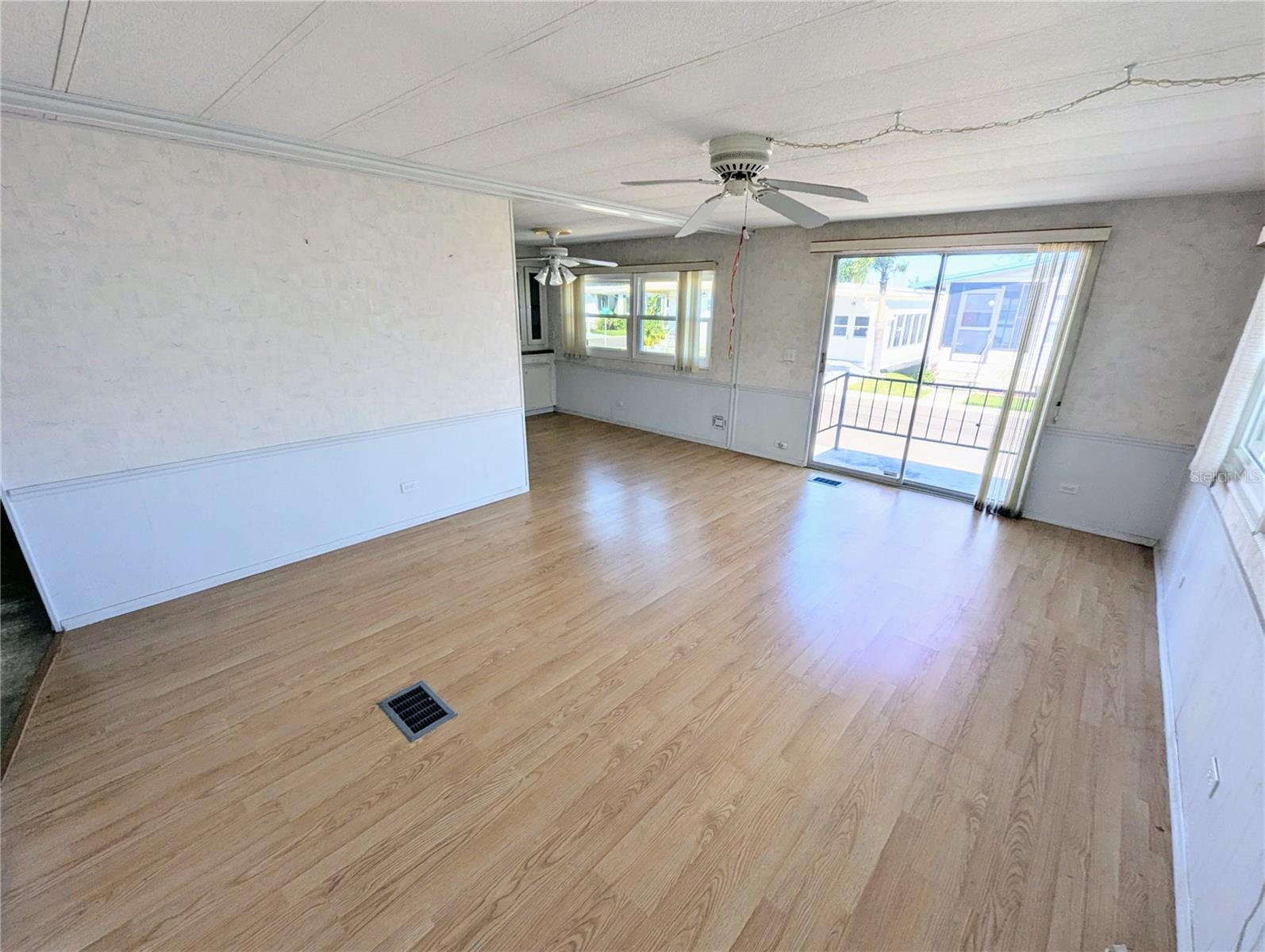 34614 PINE DR N, PINELLAS PARK, FL, 33781