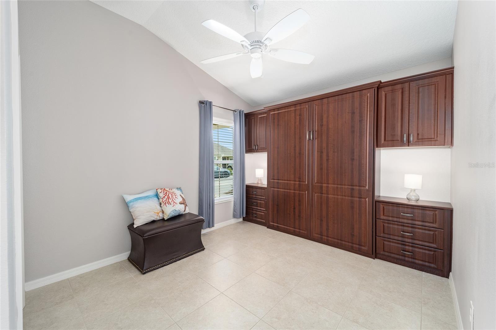 5578 BOUGAINVILLEA AVE, THE VILLAGES, FL, 32163