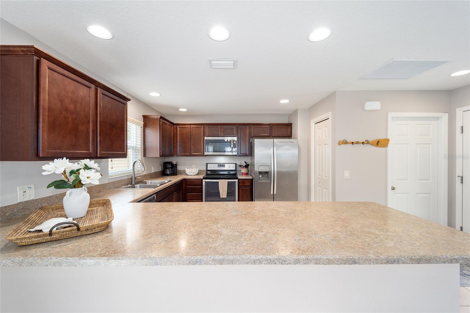 5578 BOUGAINVILLEA AVE, THE VILLAGES, FL, 32163