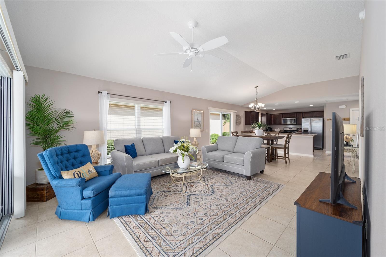 5578 BOUGAINVILLEA AVE, THE VILLAGES, FL, 32163