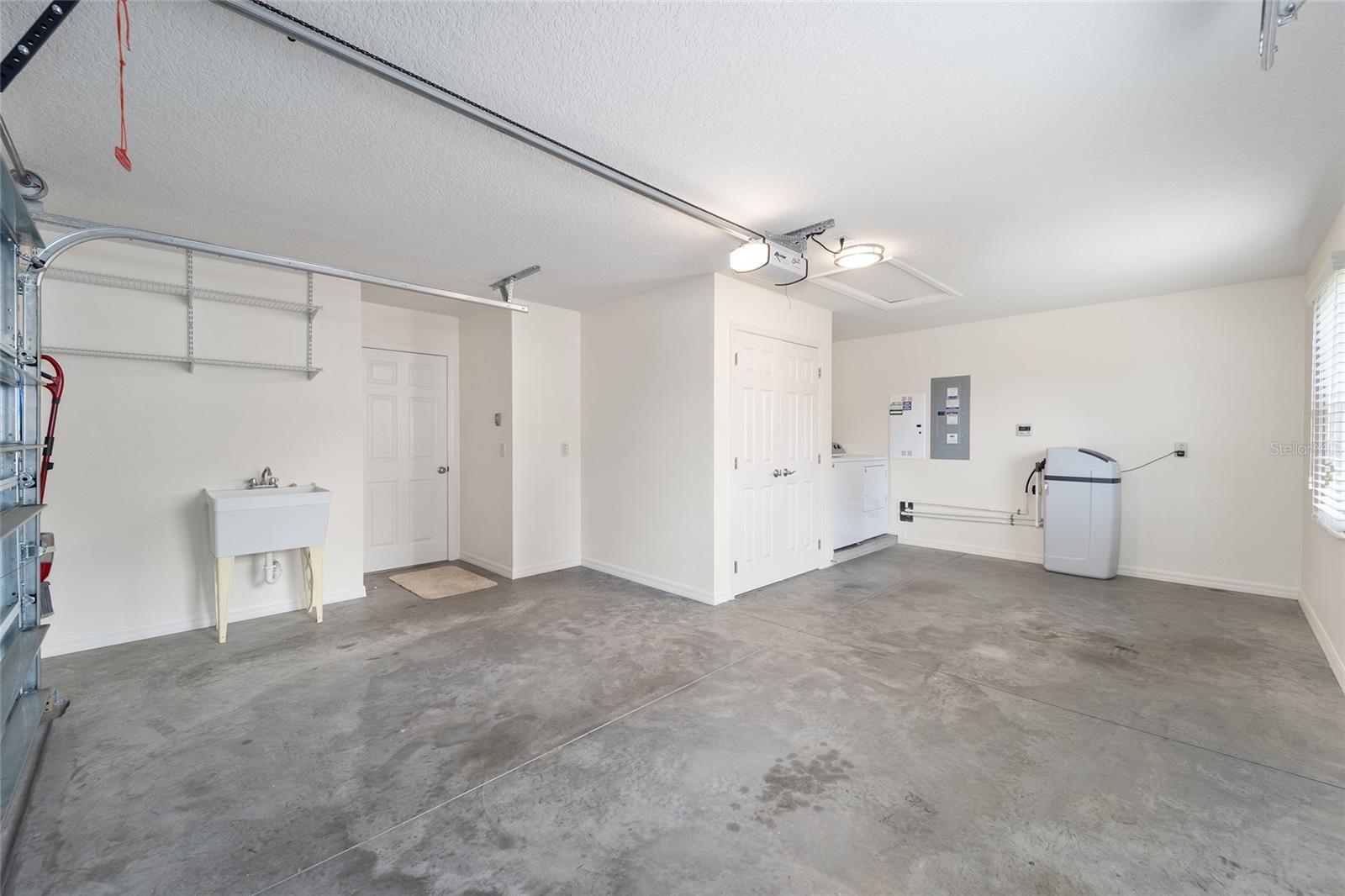 5578 BOUGAINVILLEA AVE, THE VILLAGES, FL, 32163