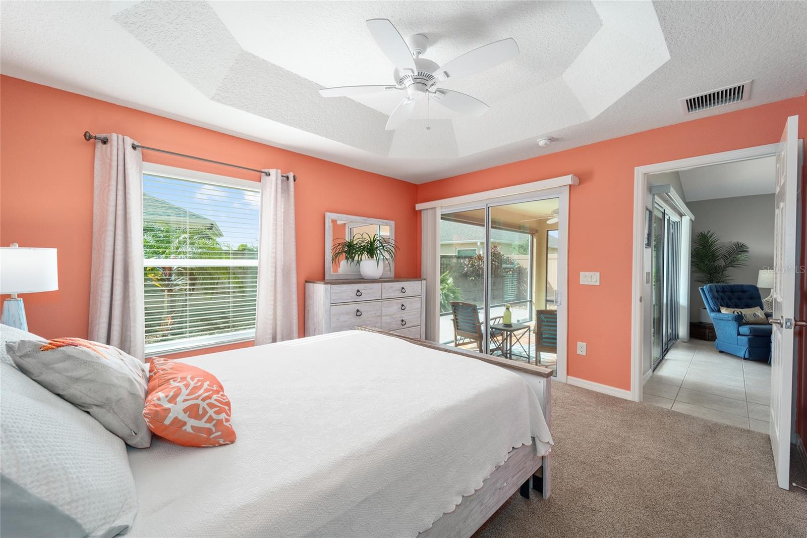 5578 BOUGAINVILLEA AVE, THE VILLAGES, FL, 32163