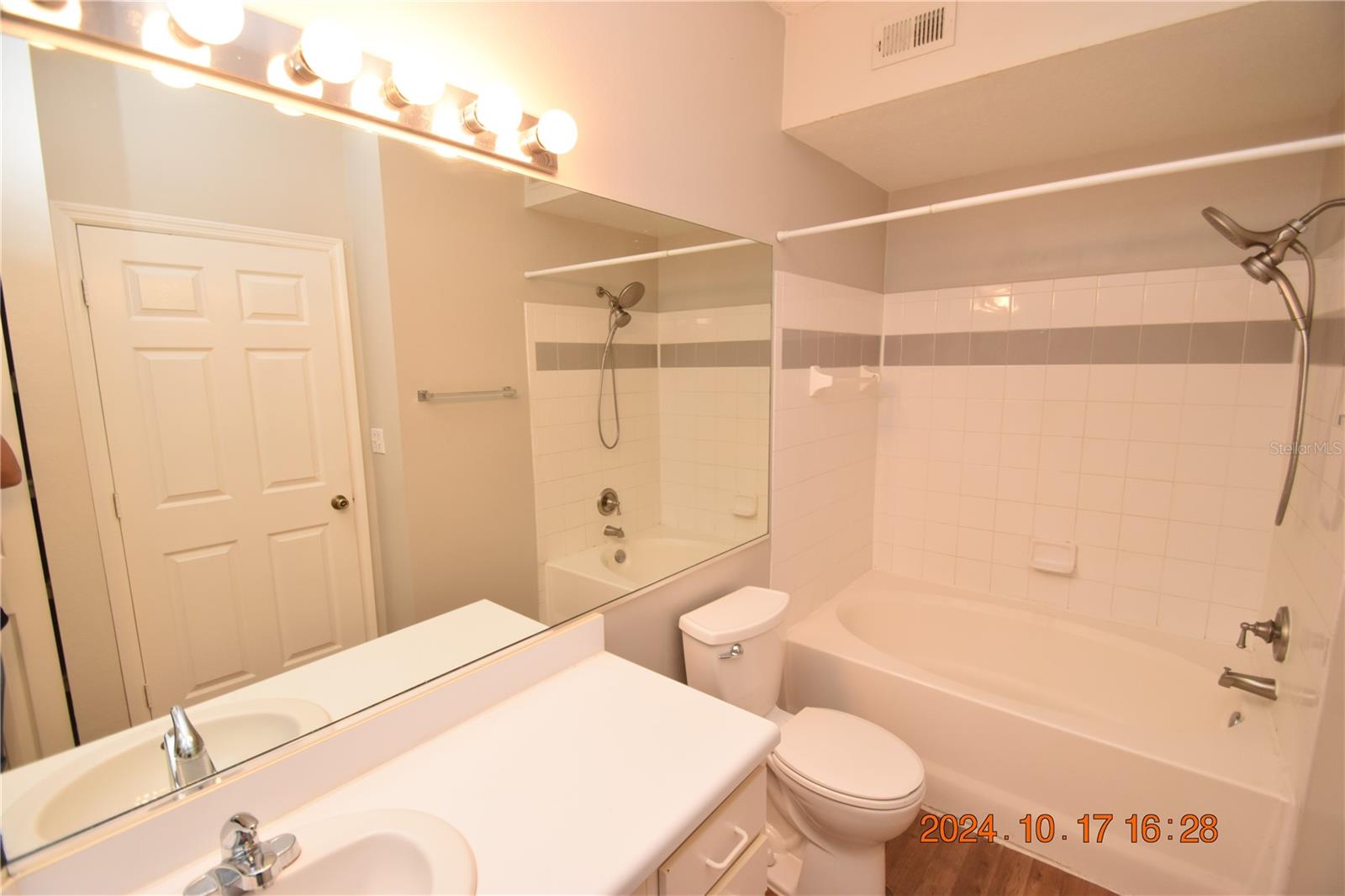 5610 PINNACLE HEIGHTS CIR #203, TAMPA, FL, 33624
