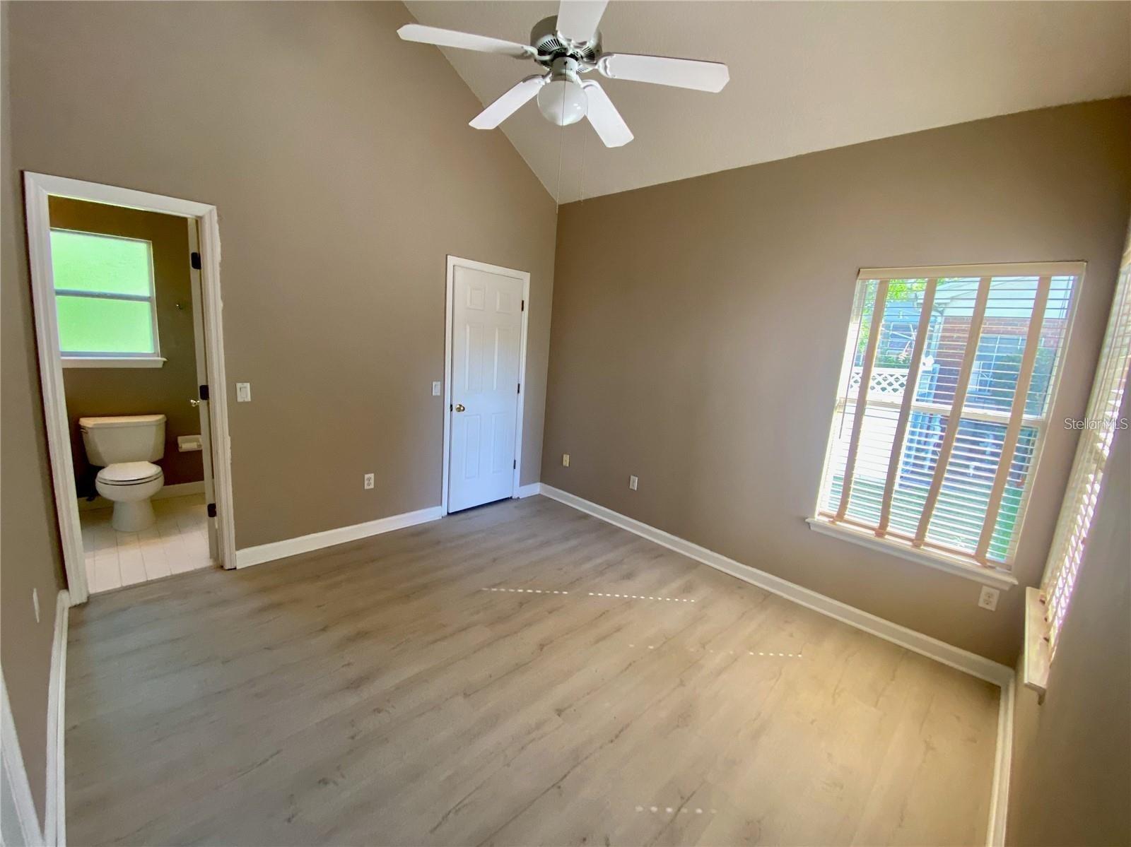 460 W PALM VALLEY DR, OVIEDO, FL, 32765