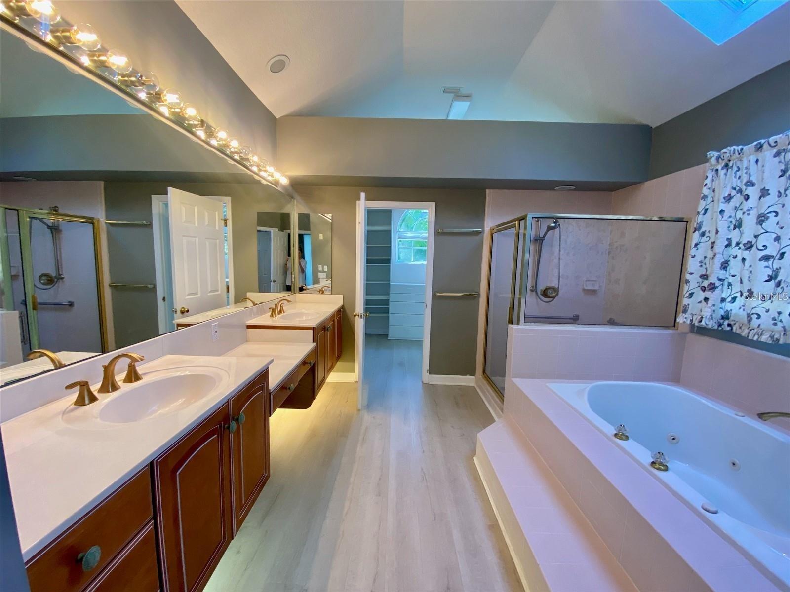 460 W PALM VALLEY DR, OVIEDO, FL, 32765