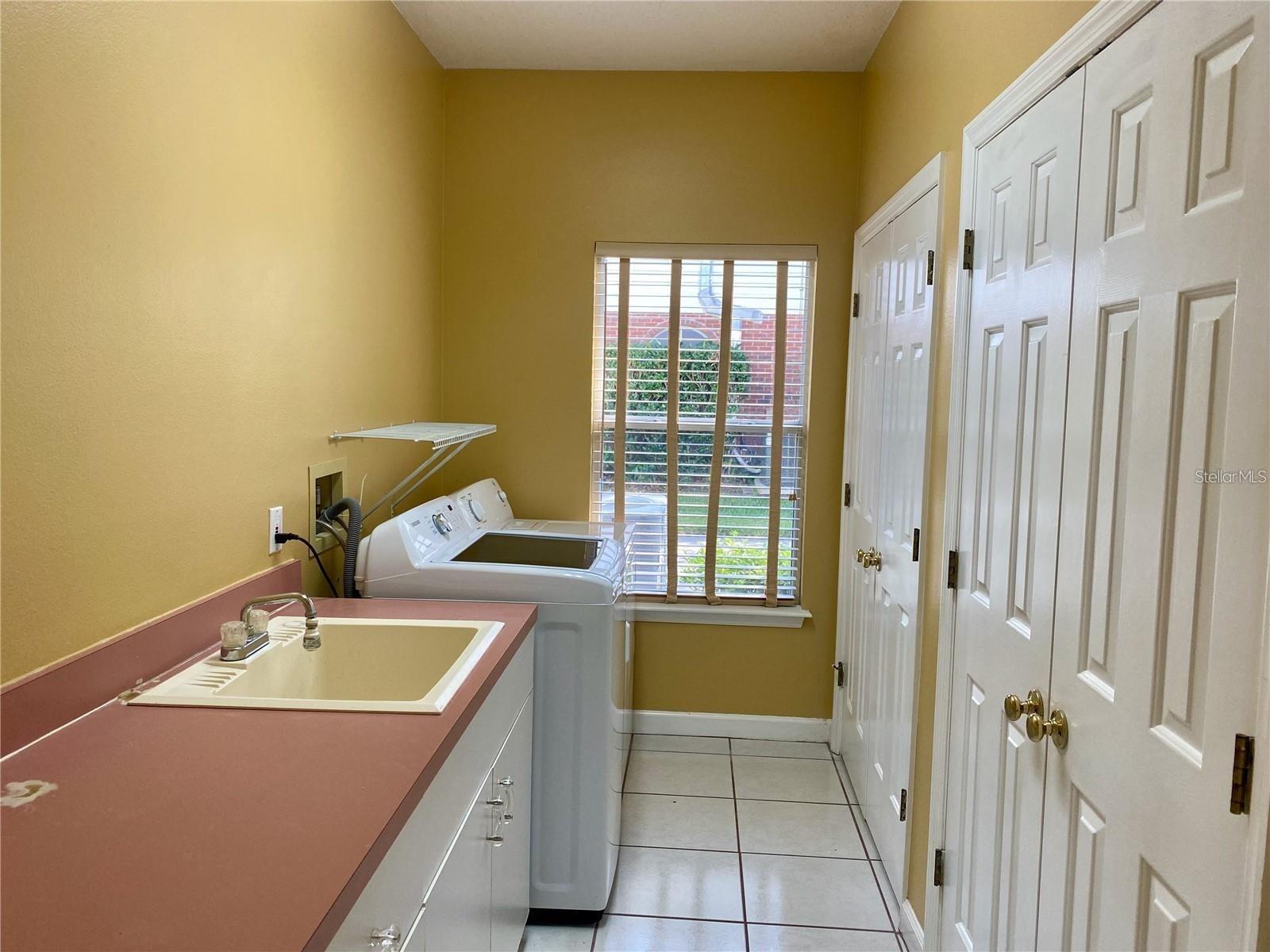 460 W PALM VALLEY DR, OVIEDO, FL, 32765