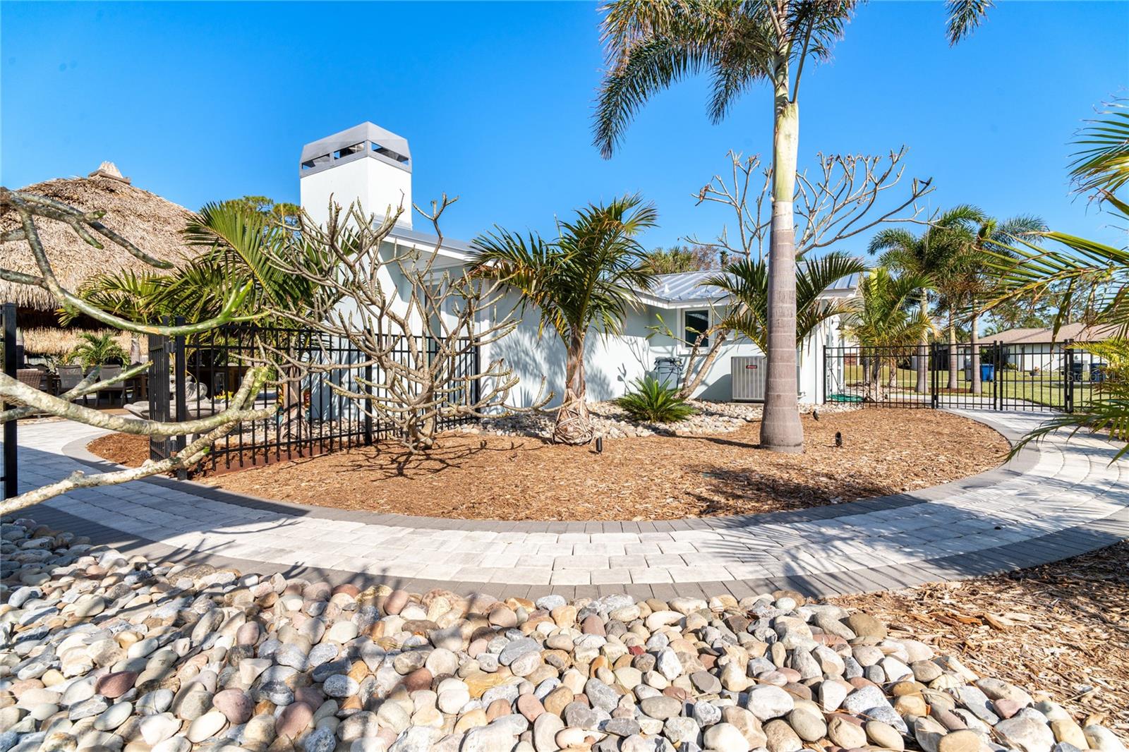 915 ALLEN AVE, ENGLEWOOD, FL, 34223
