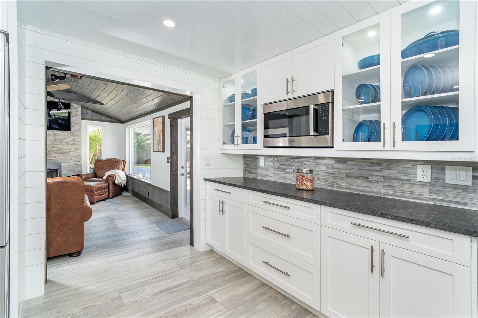 915 ALLEN AVE, ENGLEWOOD, FL, 34223