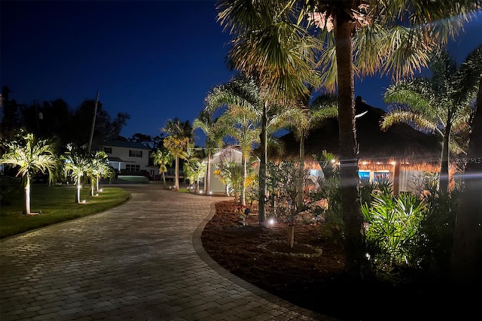 915 ALLEN AVE, ENGLEWOOD, FL, 34223