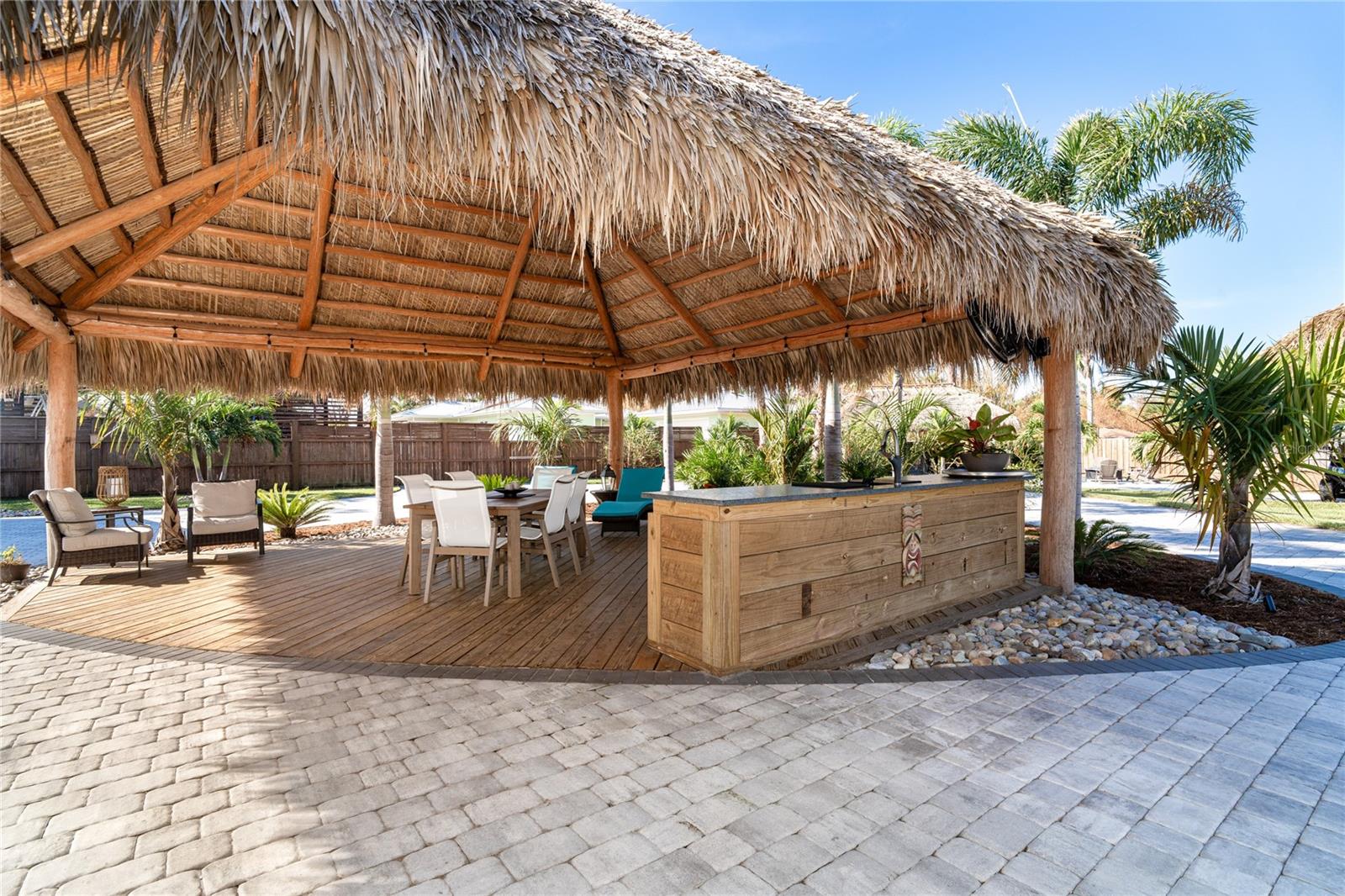 915 ALLEN AVE, ENGLEWOOD, FL, 34223