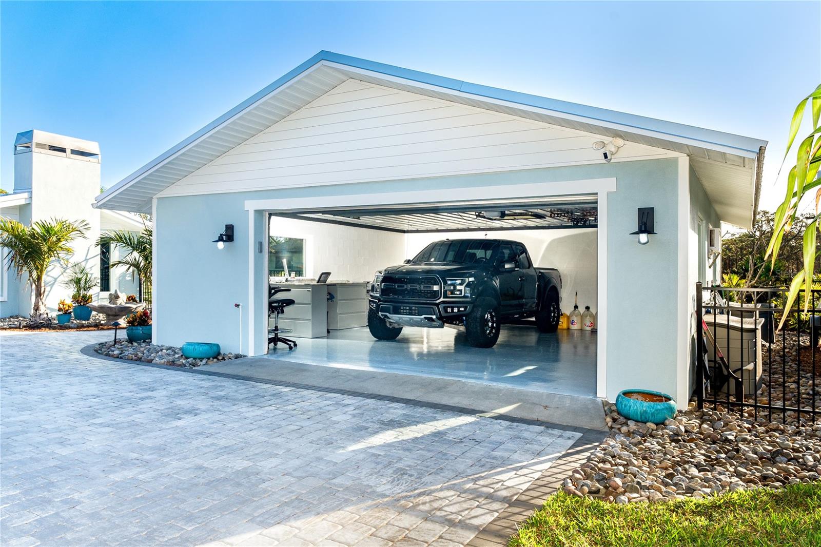 915 ALLEN AVE, ENGLEWOOD, FL, 34223