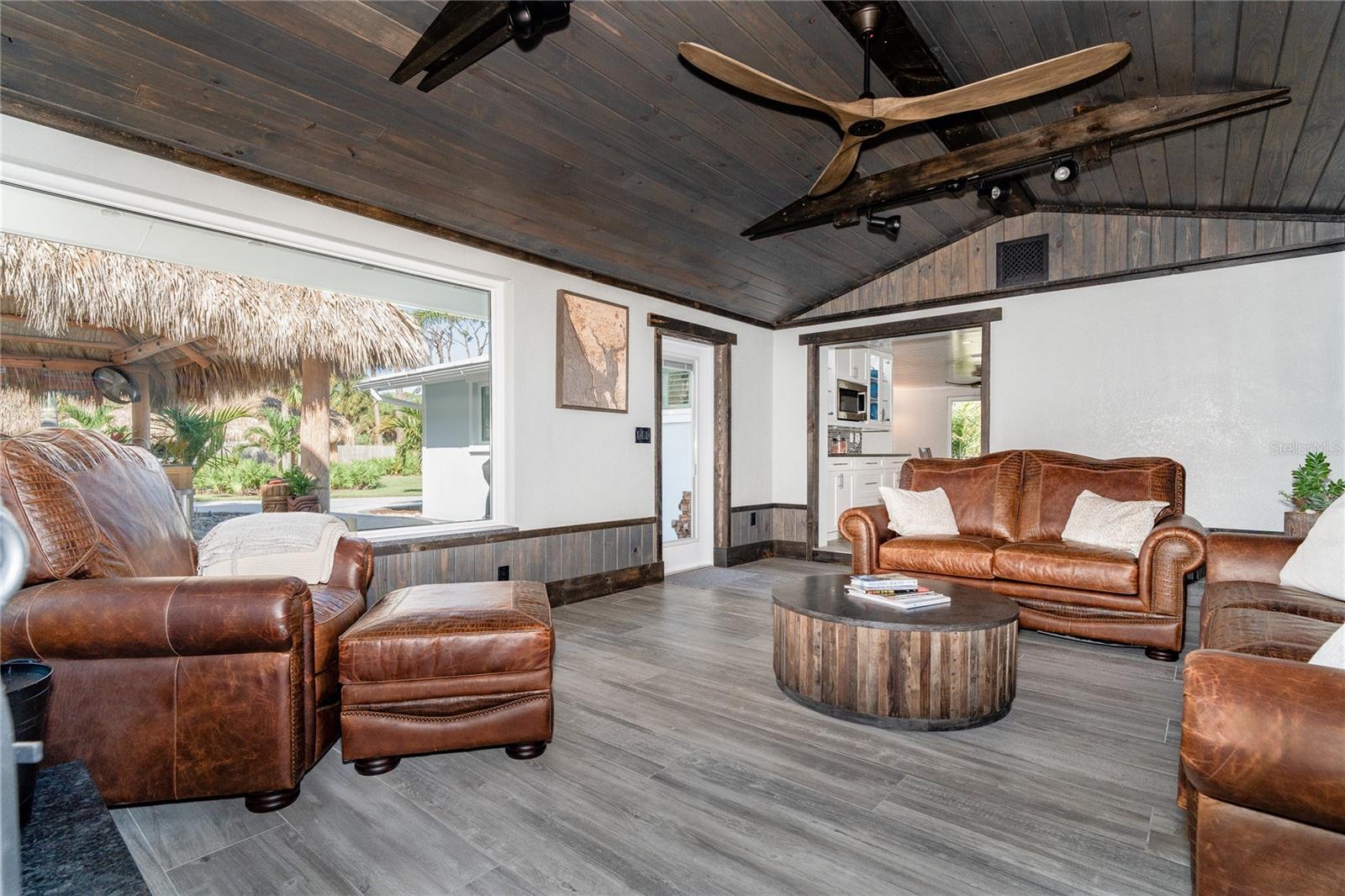 915 ALLEN AVE, ENGLEWOOD, FL, 34223