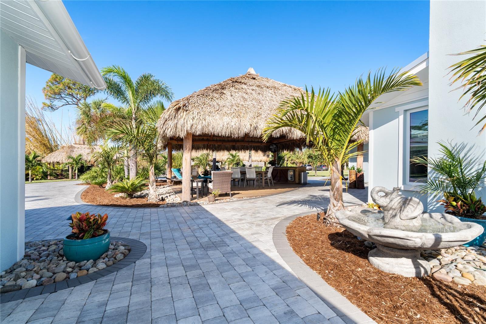 915 ALLEN AVE, ENGLEWOOD, FL, 34223