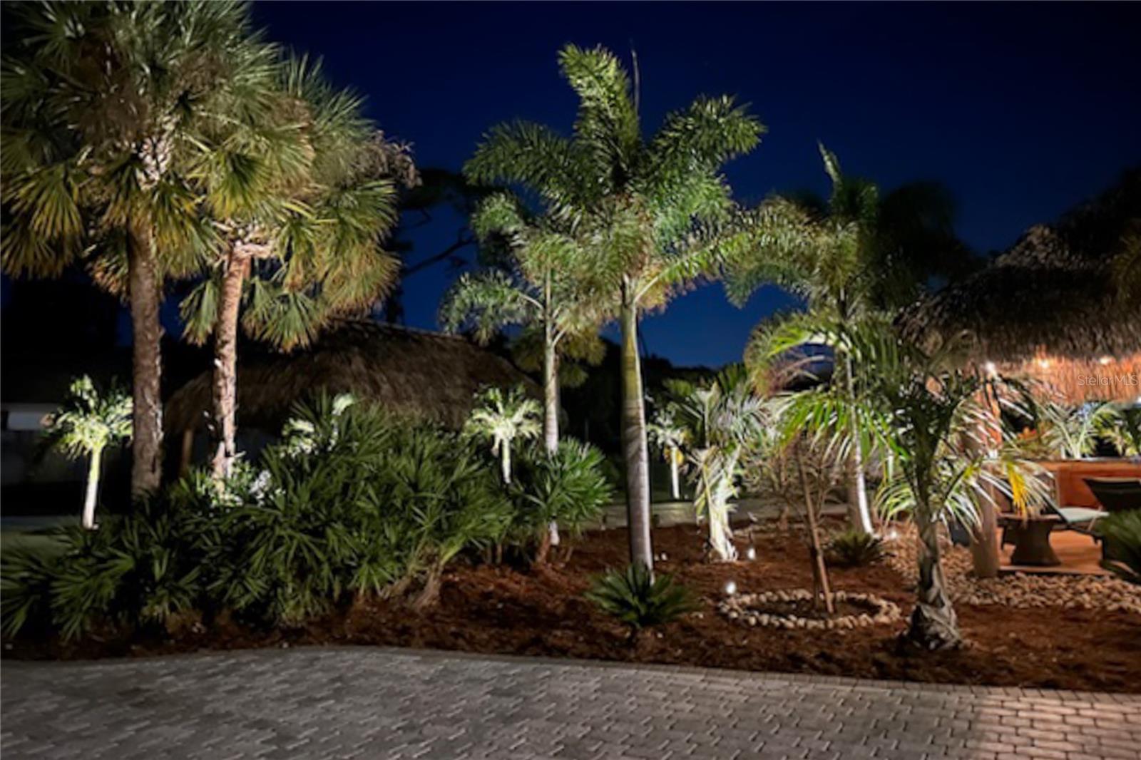 915 ALLEN AVE, ENGLEWOOD, FL, 34223
