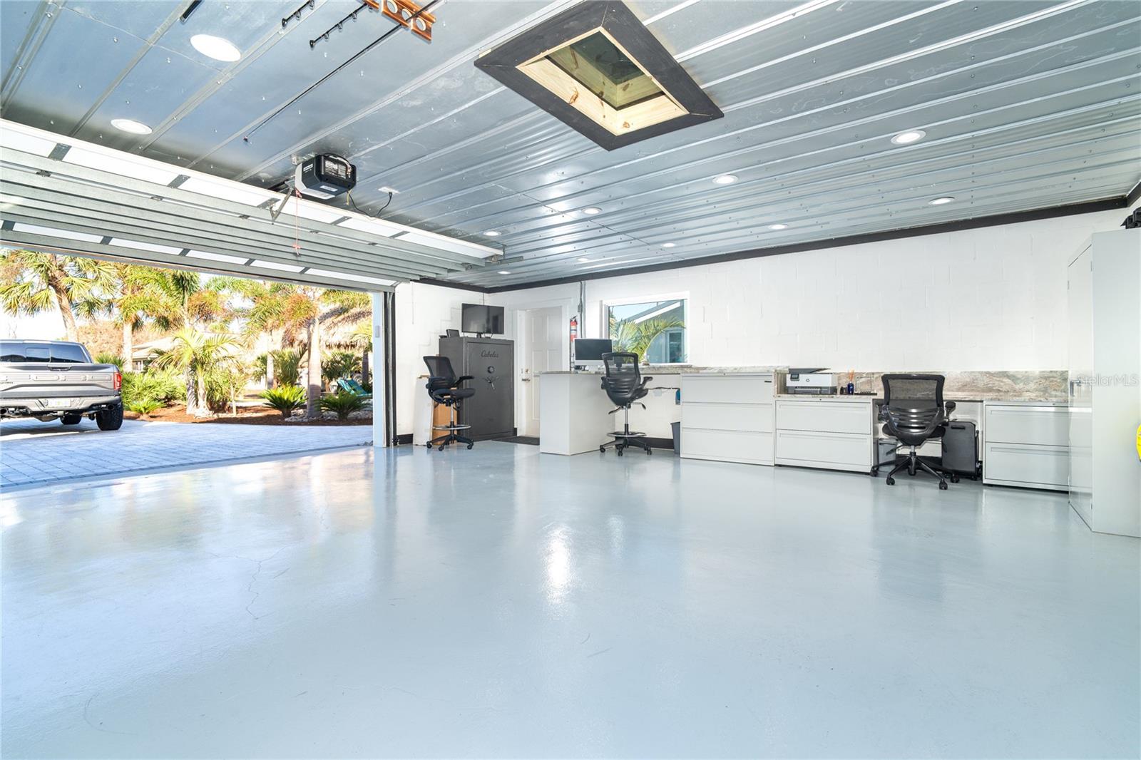 915 ALLEN AVE, ENGLEWOOD, FL, 34223