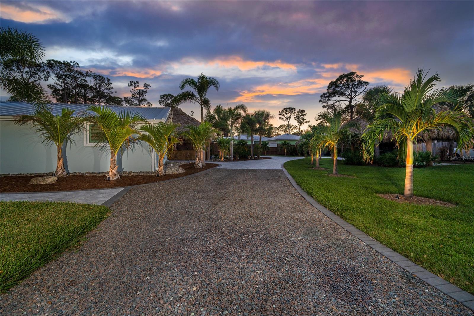915 ALLEN AVE, ENGLEWOOD, FL, 34223
