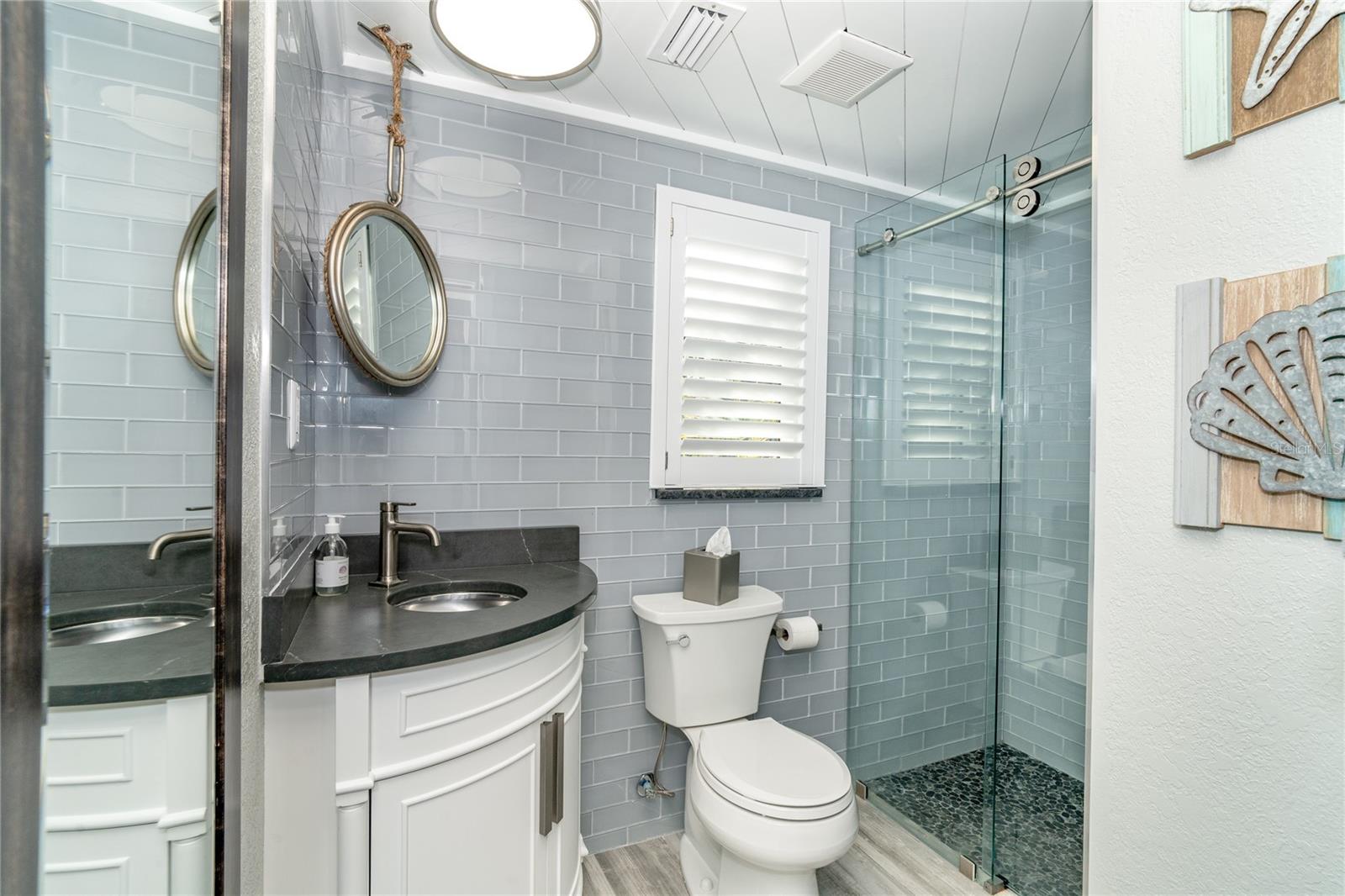915 ALLEN AVE, ENGLEWOOD, FL, 34223