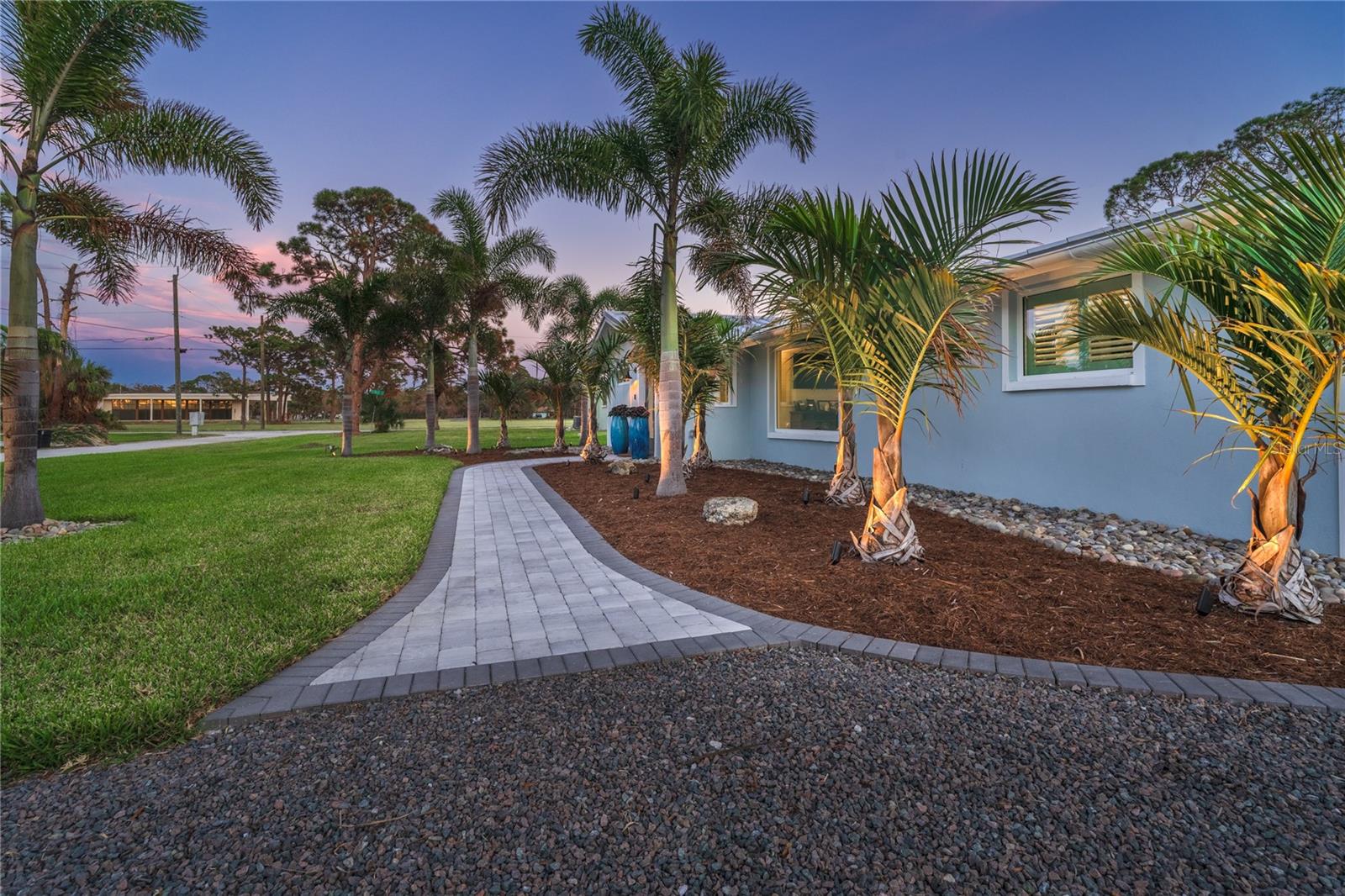 915 ALLEN AVE, ENGLEWOOD, FL, 34223