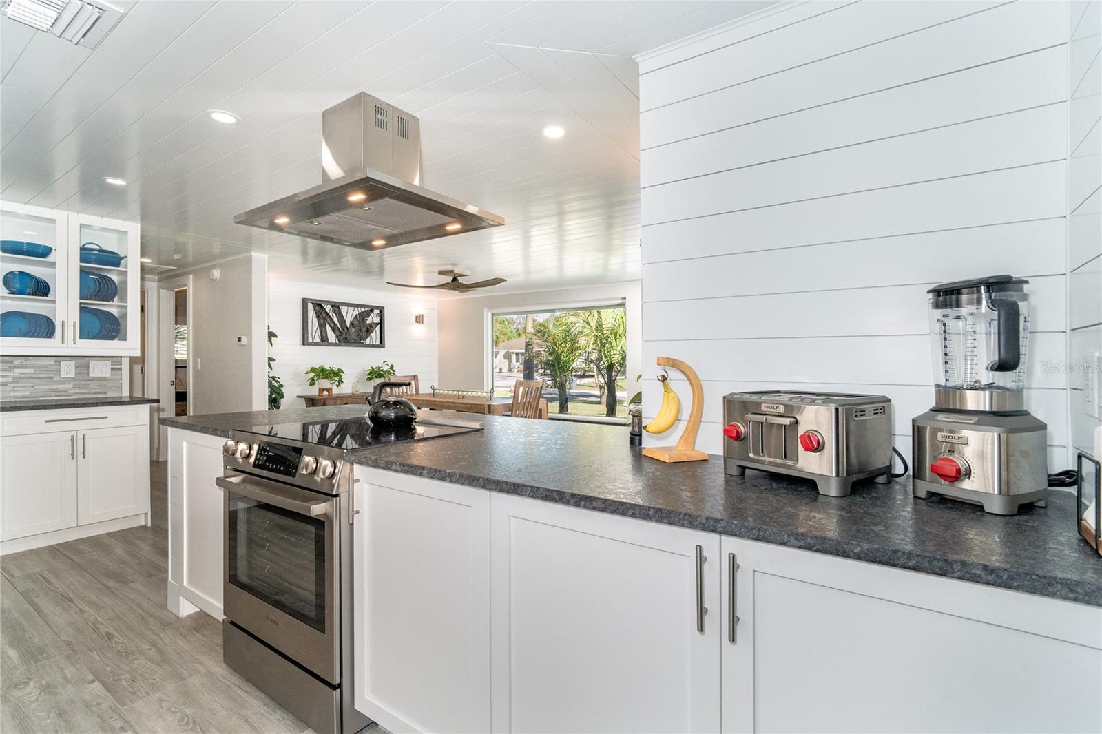 915 ALLEN AVE, ENGLEWOOD, FL, 34223