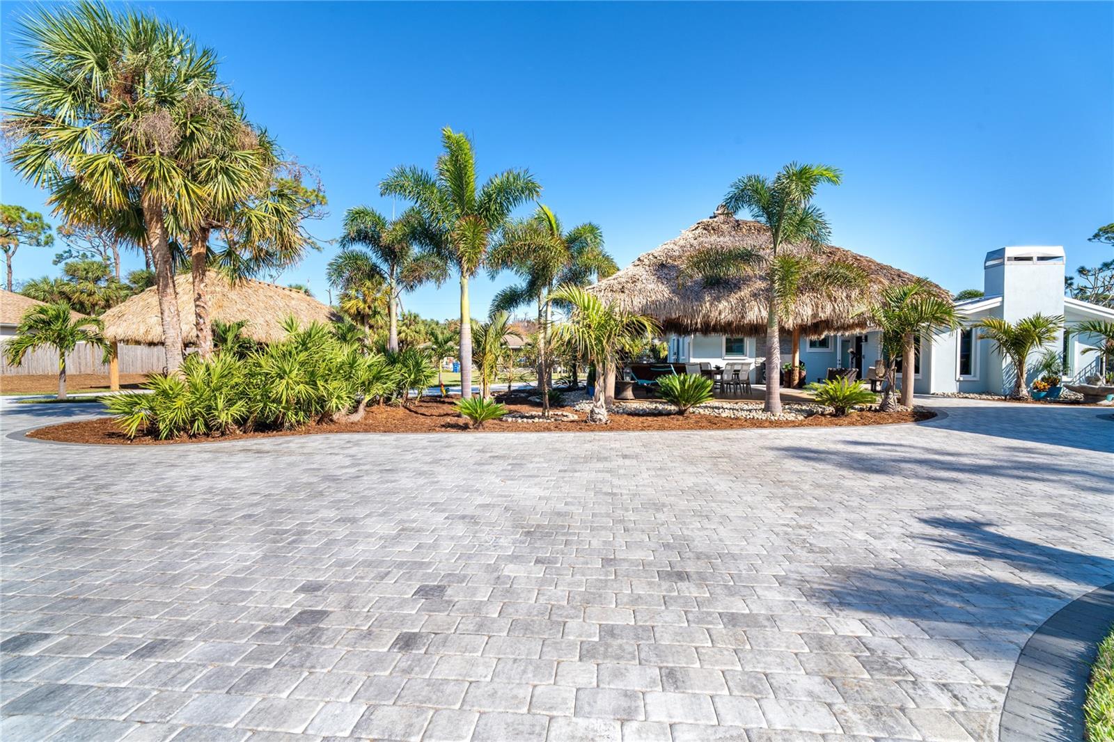 915 ALLEN AVE, ENGLEWOOD, FL, 34223