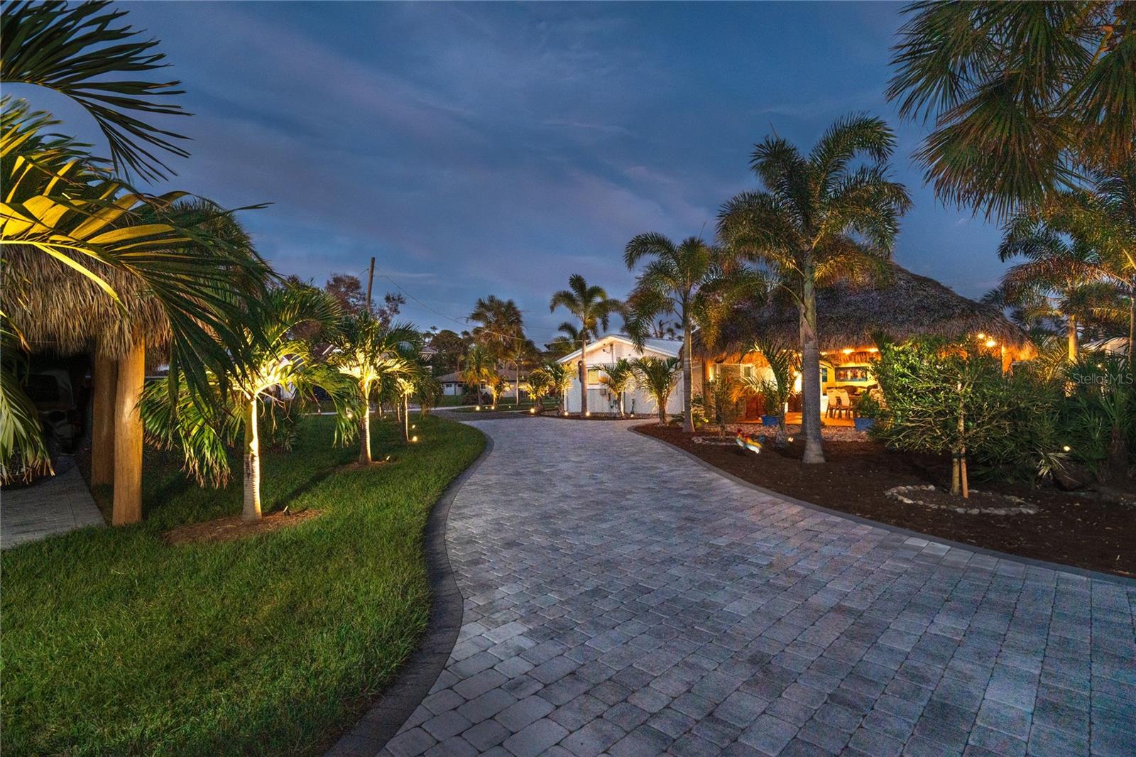 915 ALLEN AVE, ENGLEWOOD, FL, 34223
