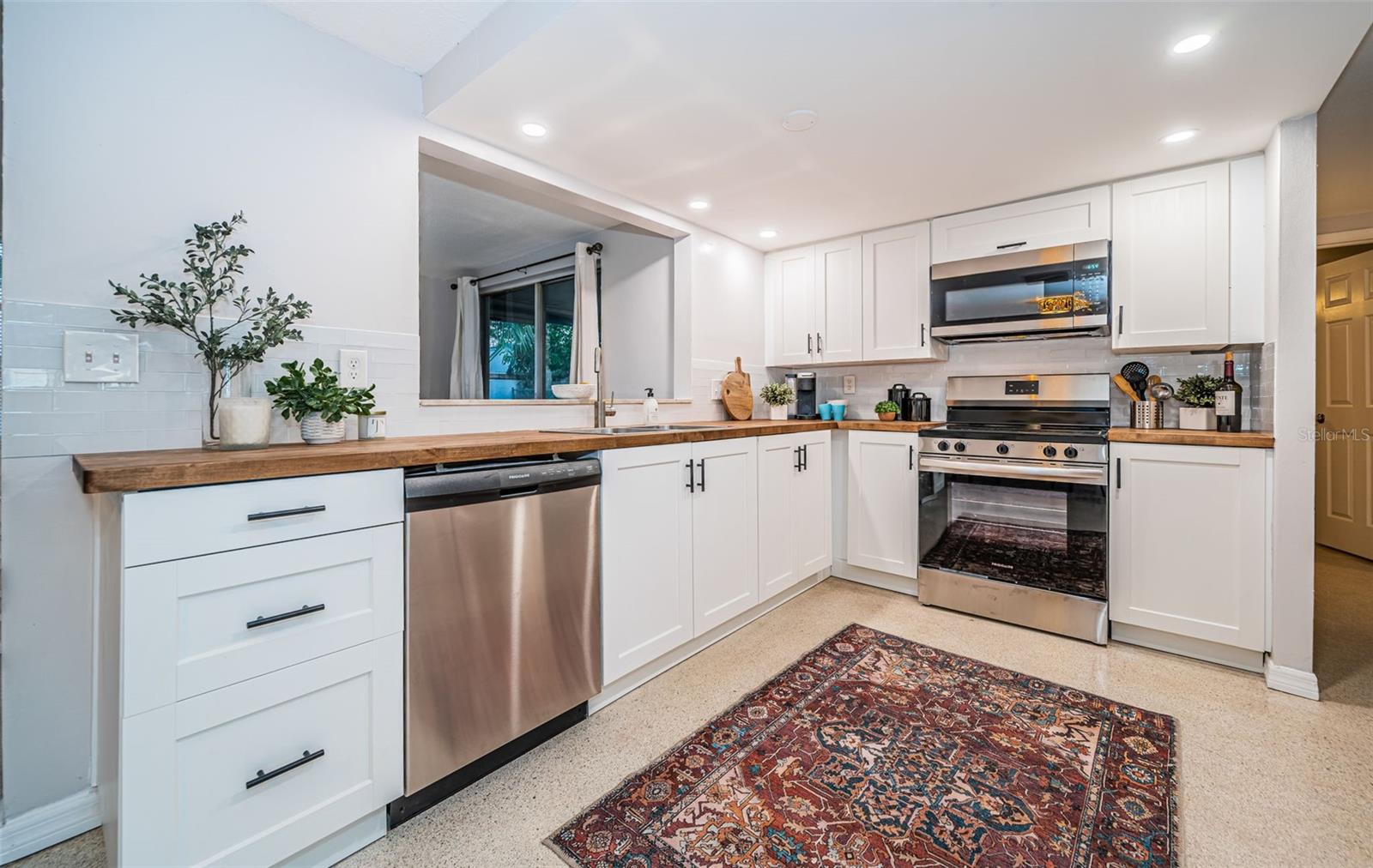 12904 COLLEGE HILL DR, HUDSON, FL, 34667