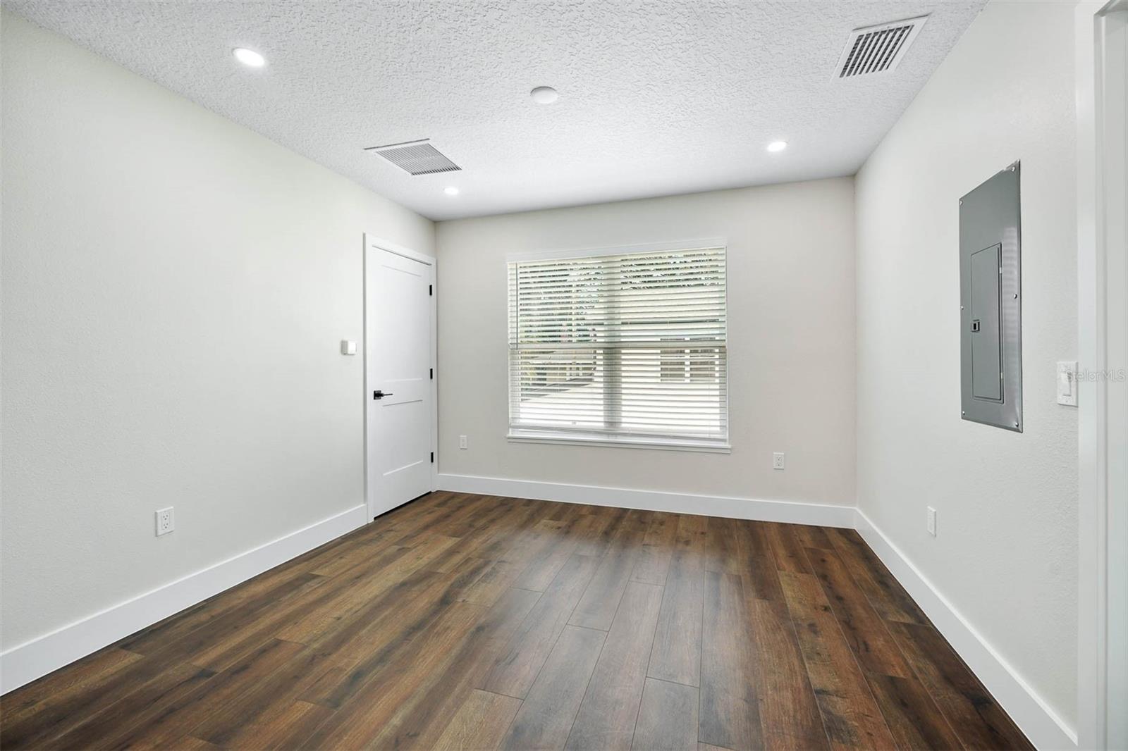 2304 FORMOSA AVE, ORLANDO, FL, 32804