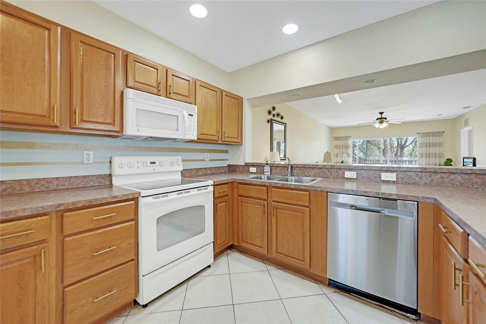 1462 RIO DE JANEIRO AVE #203, PUNTA GORDA, FL, 33983