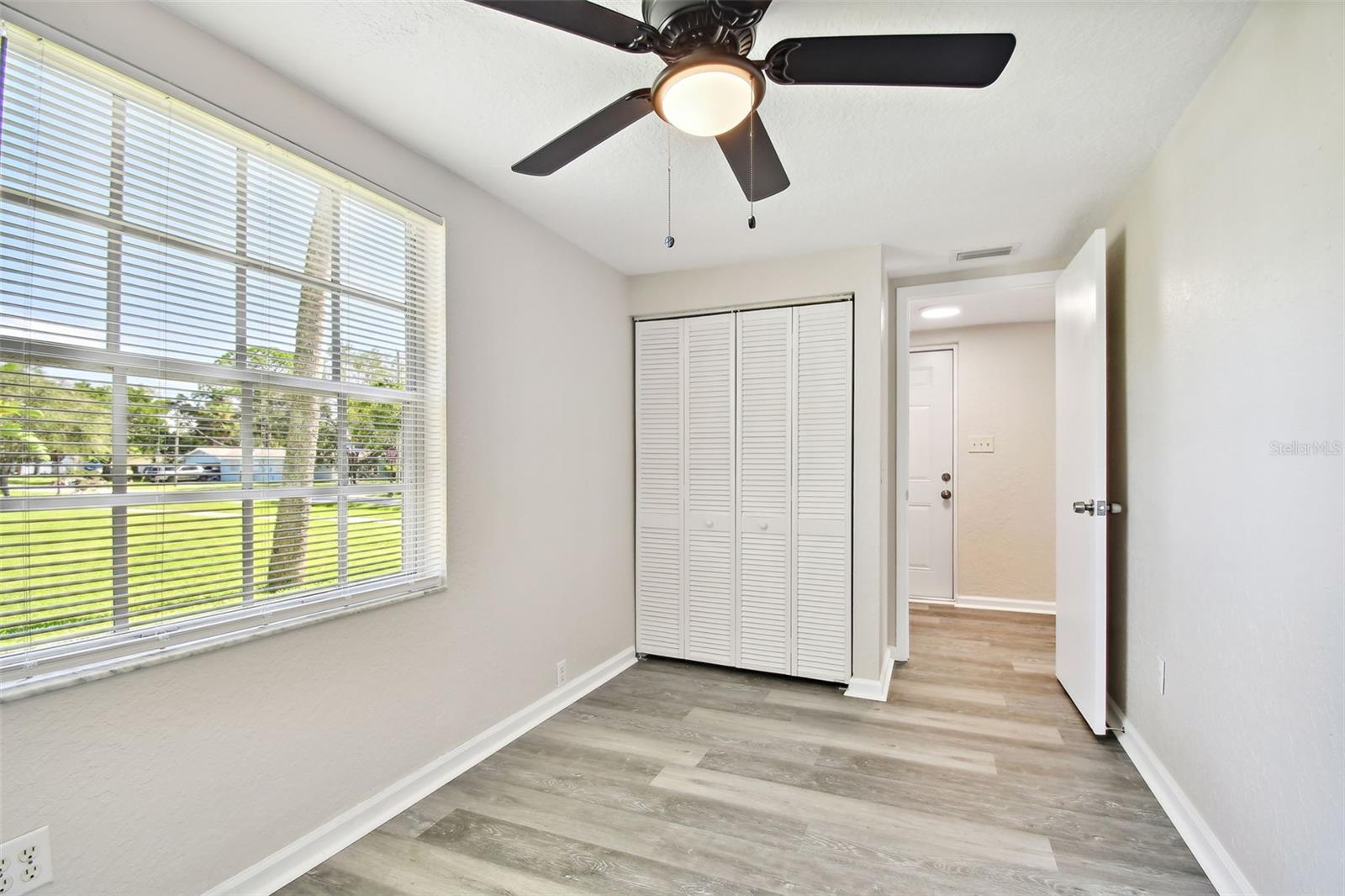 132 DARTMOUTH AVE W, OLDSMAR, FL, 34677