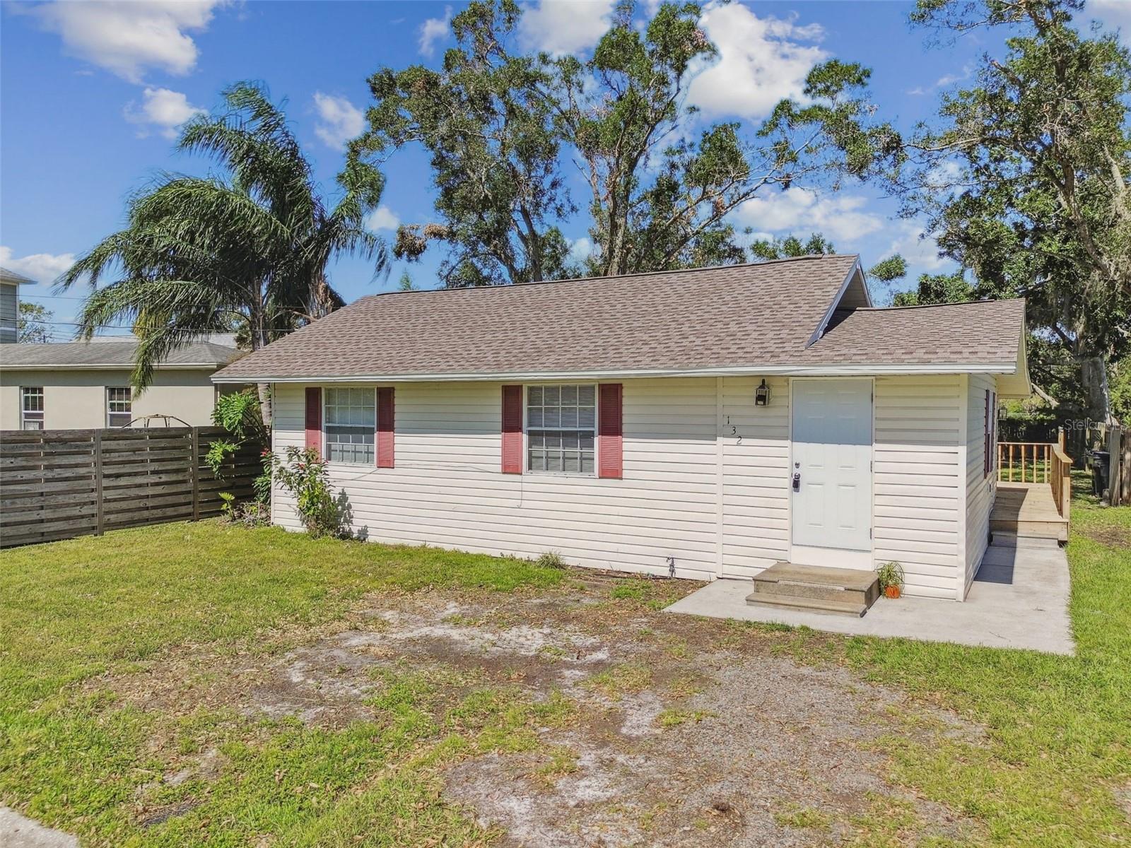 132 DARTMOUTH AVE W, OLDSMAR, FL, 34677