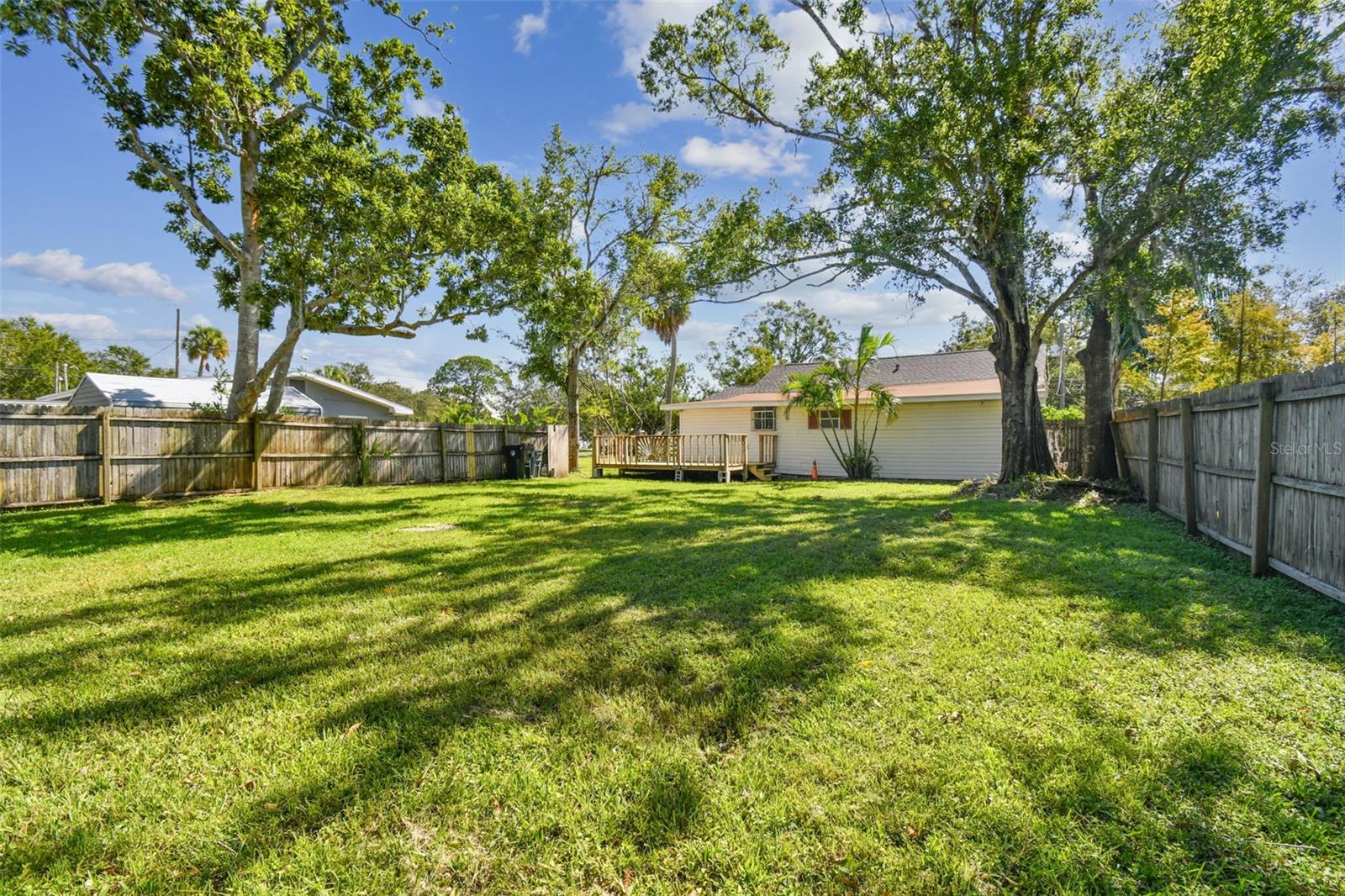 132 DARTMOUTH AVE W, OLDSMAR, FL, 34677